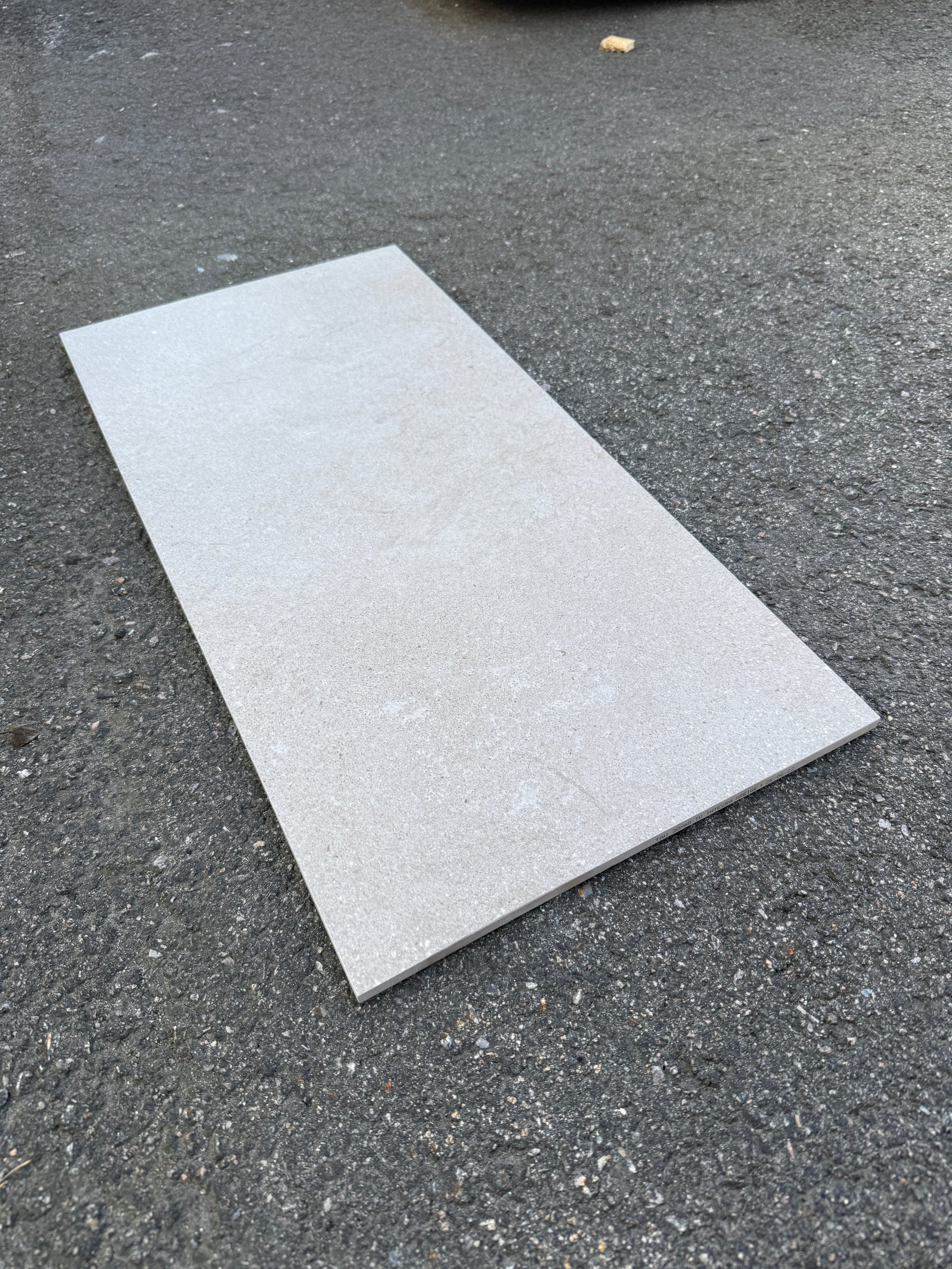 Parti Granitkeramik Tundra Greige 30×60 cm – 48,24kvm
