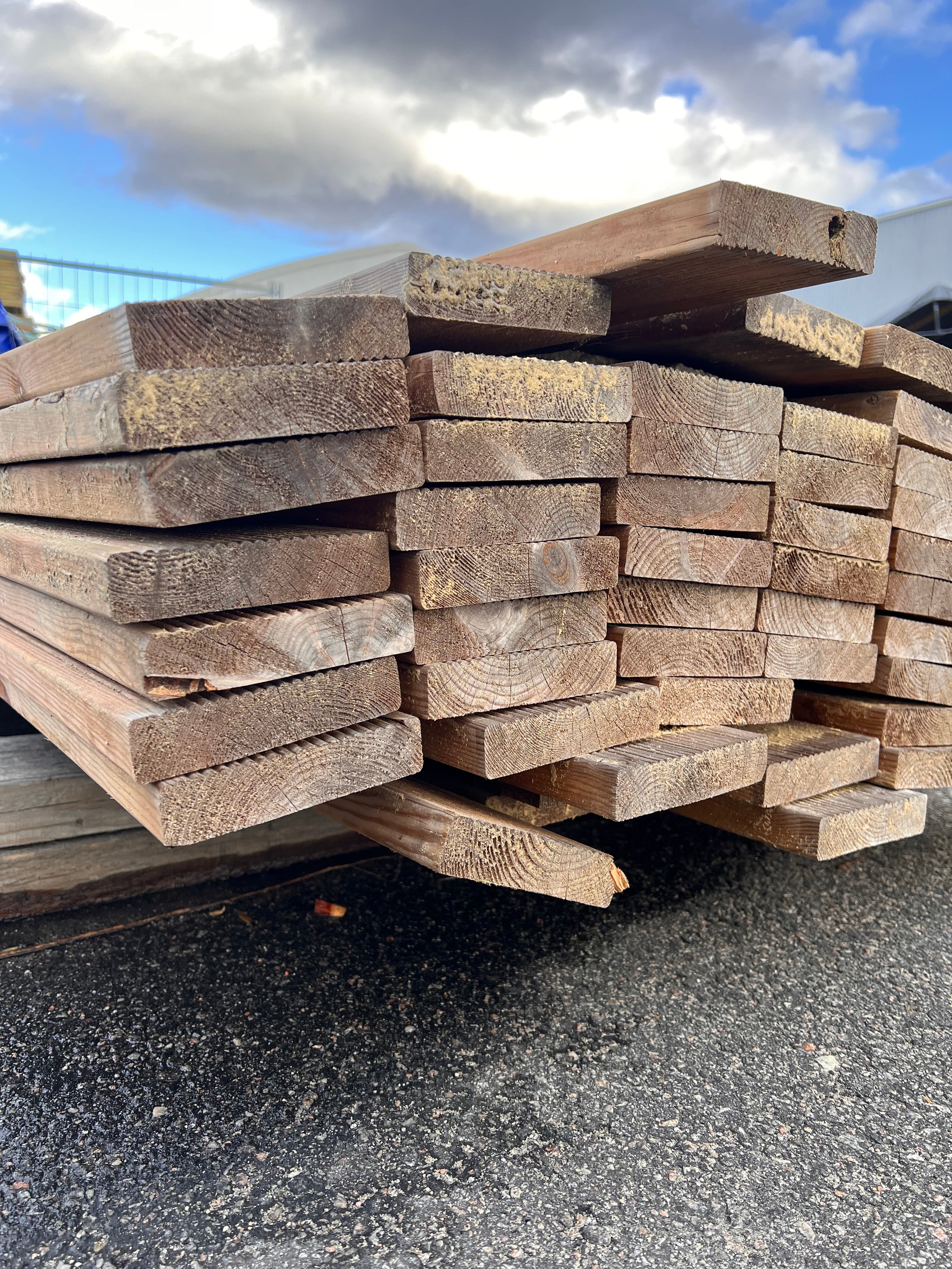 Paket Rillad Trall 28x120mm, 74st 3,30m (Brunimpregnerad)