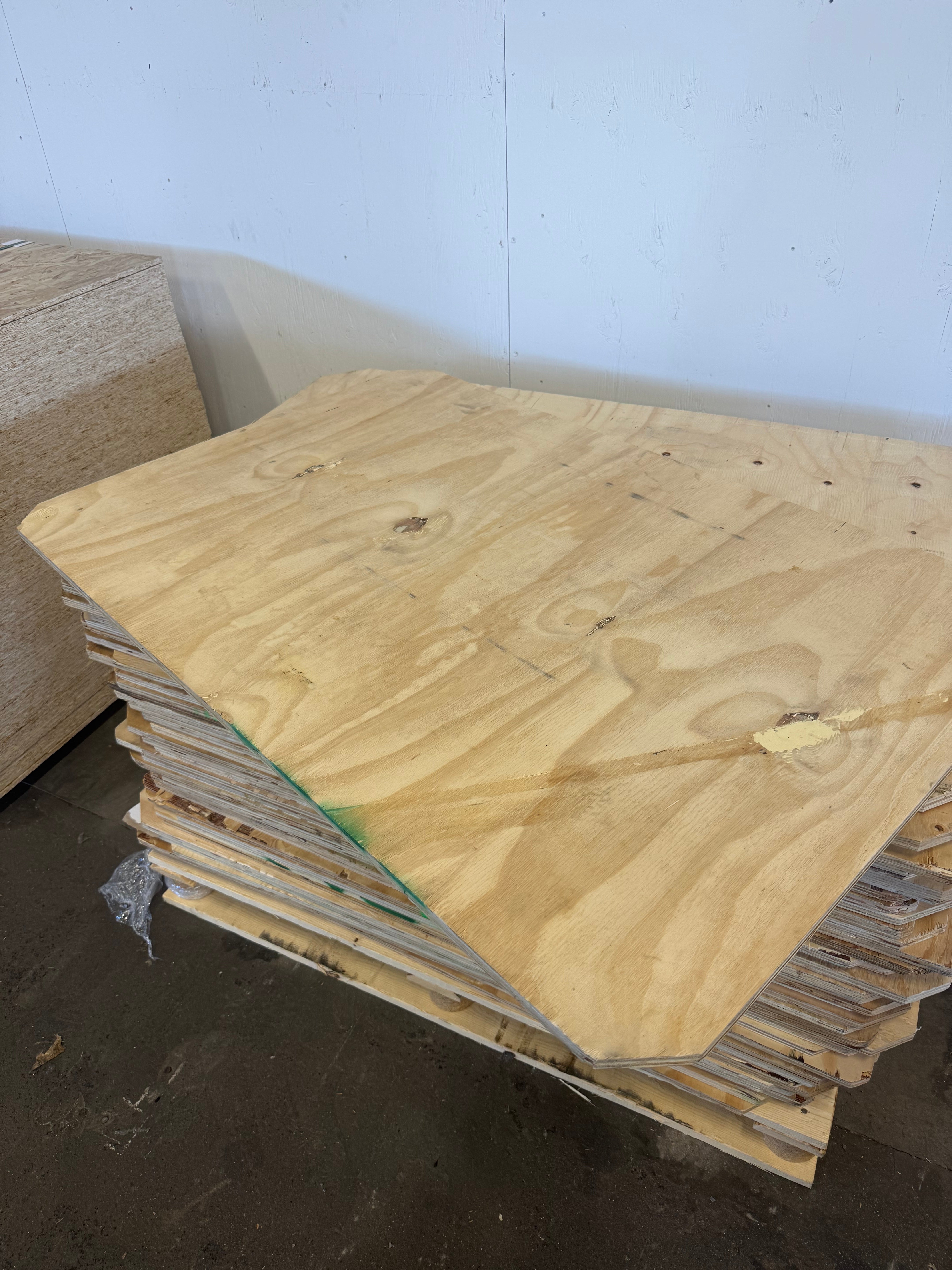 Plywood Bitar 15mm 800x1200mm