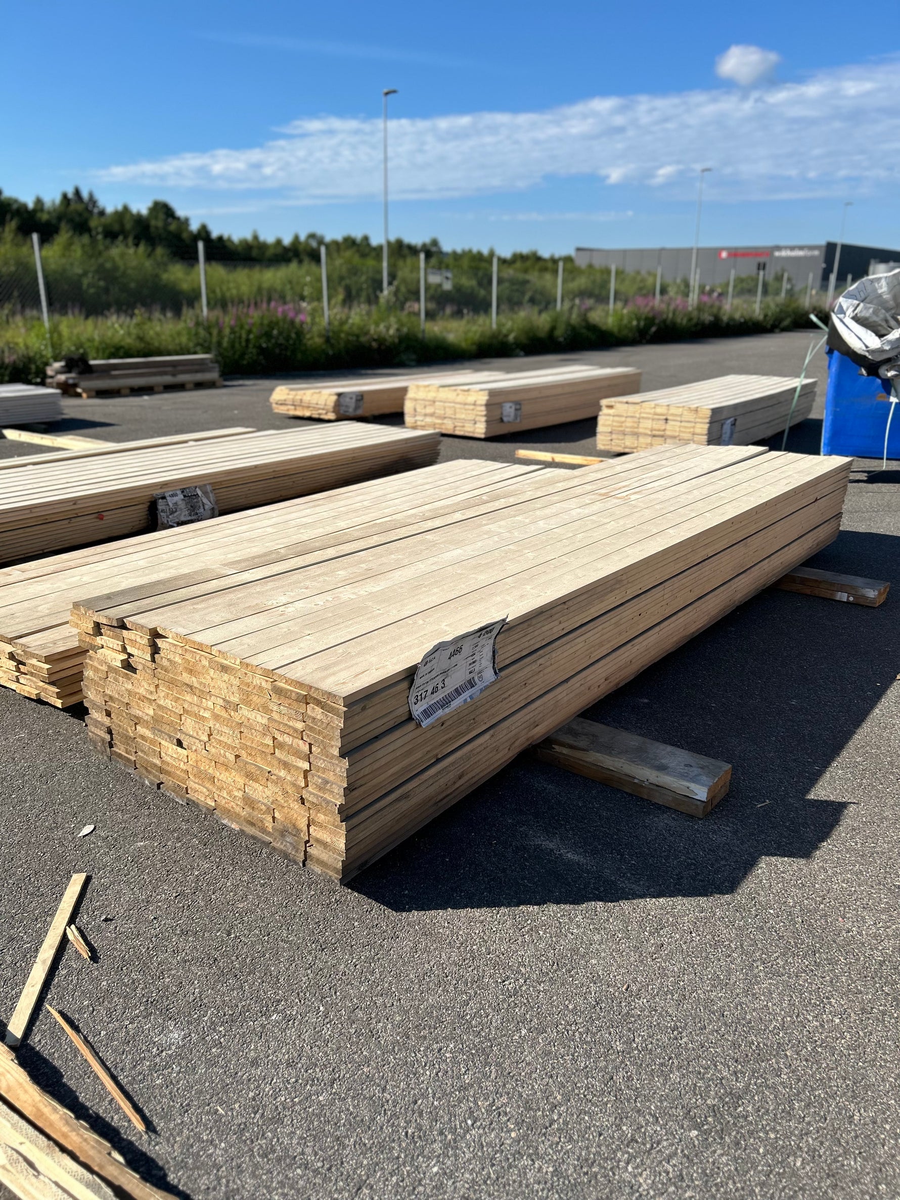 Paket Finsågade Brädor 22x120mm, 180st 4.20m- Väderbitet