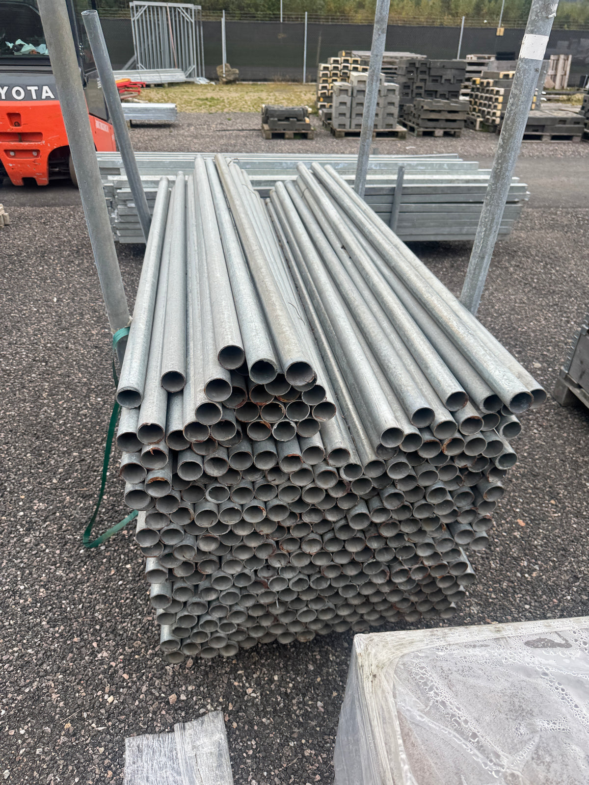 Pall Galvade Stålrör Ø45mm – 2,0m – 240st