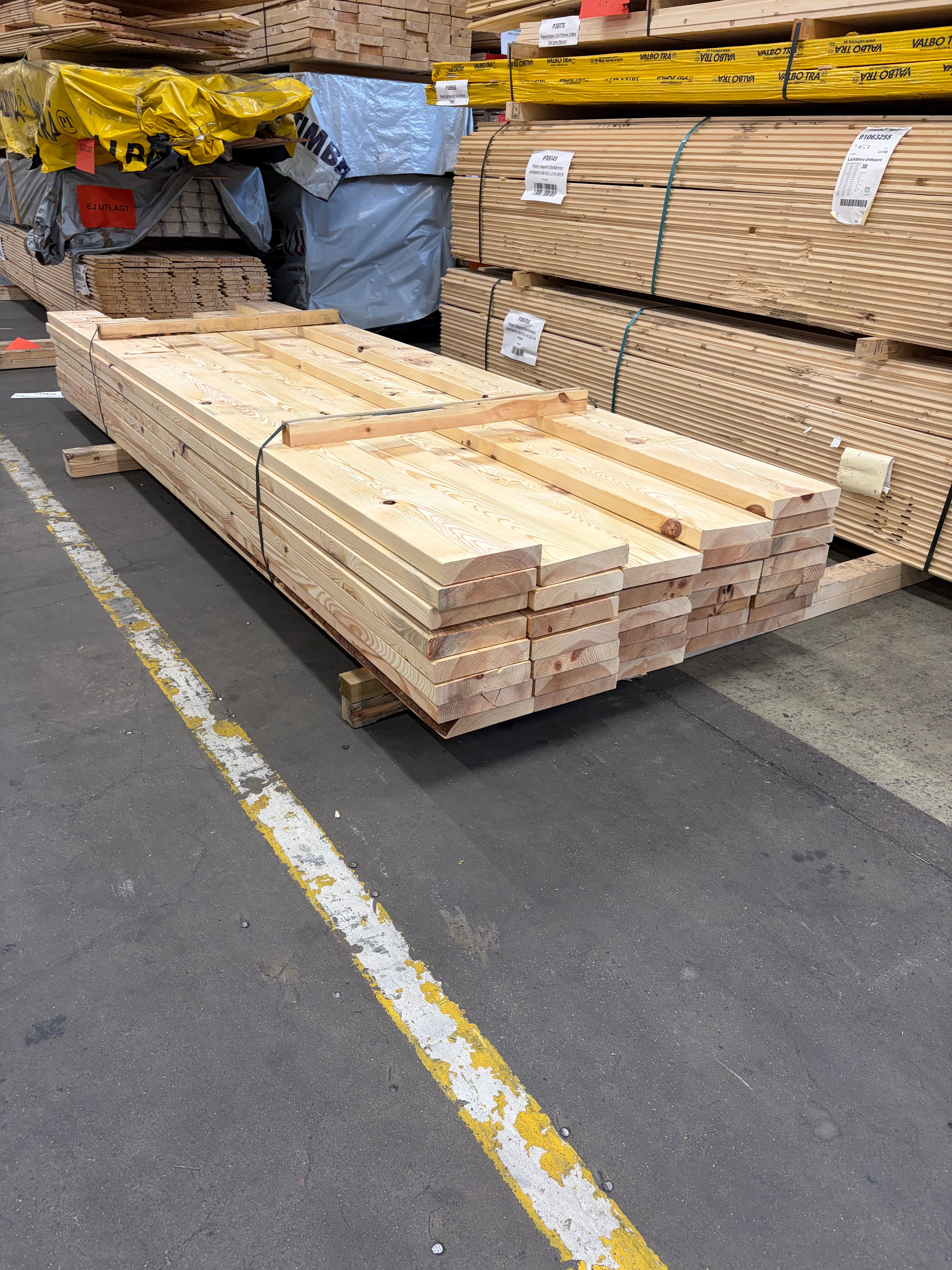 Paket Reglar 45×220 mm – 36 st (3,60 m, Furu)