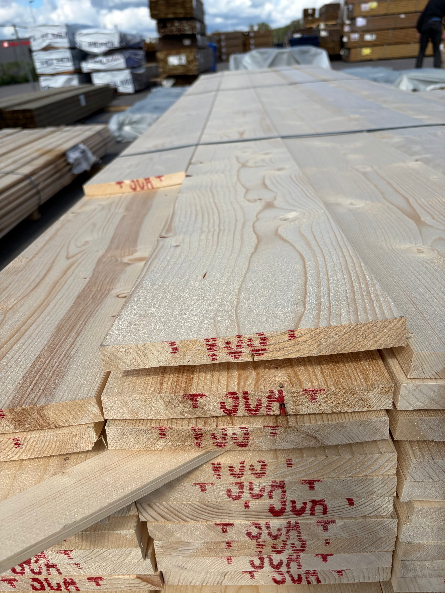 Paket Ytterpanel 22x195mm, 120st 3,60–4,20m (Andra sortering)