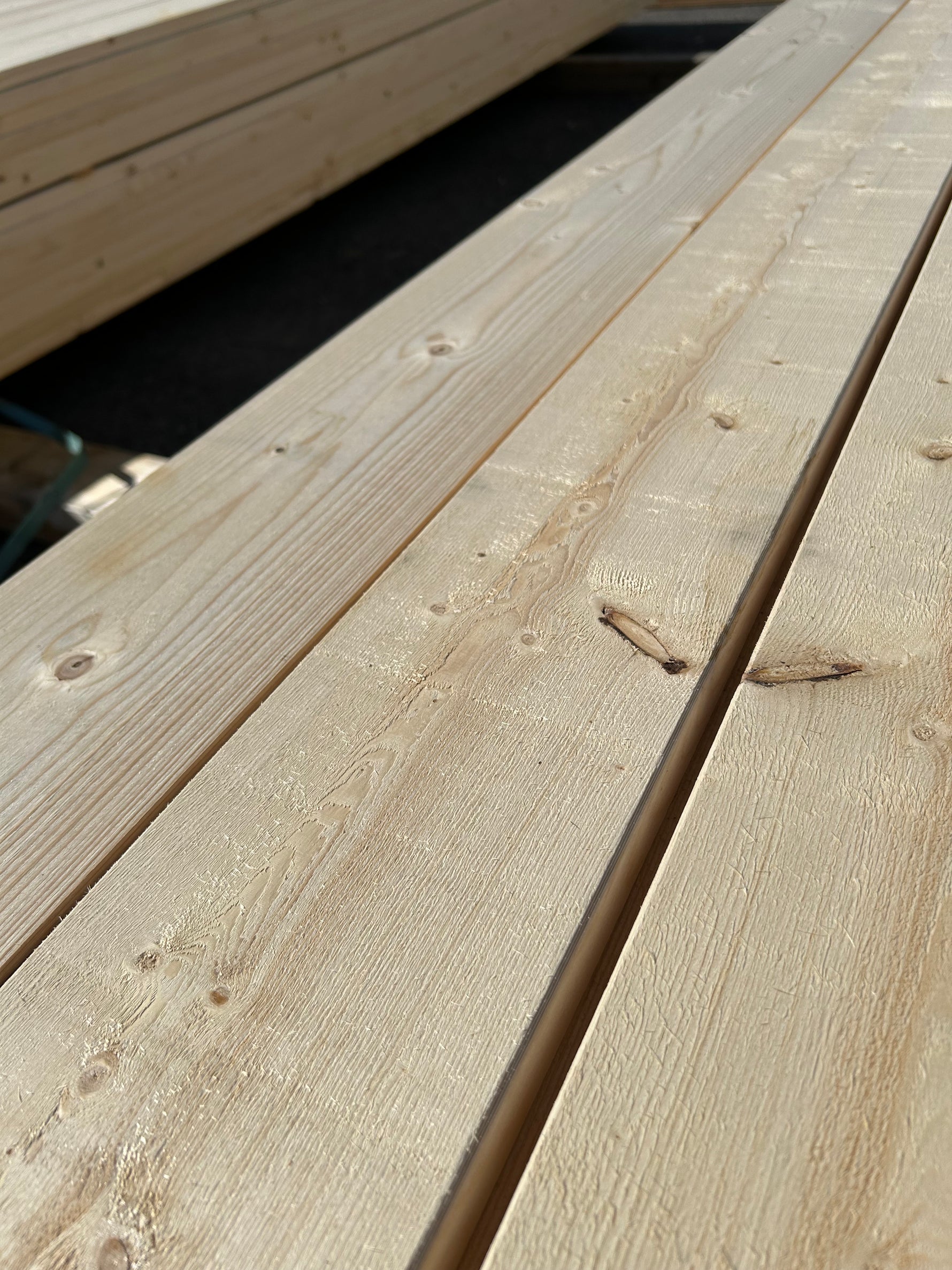 Paket Finsågade Brädor 28x145mm 4.50m 98st Obehandlad