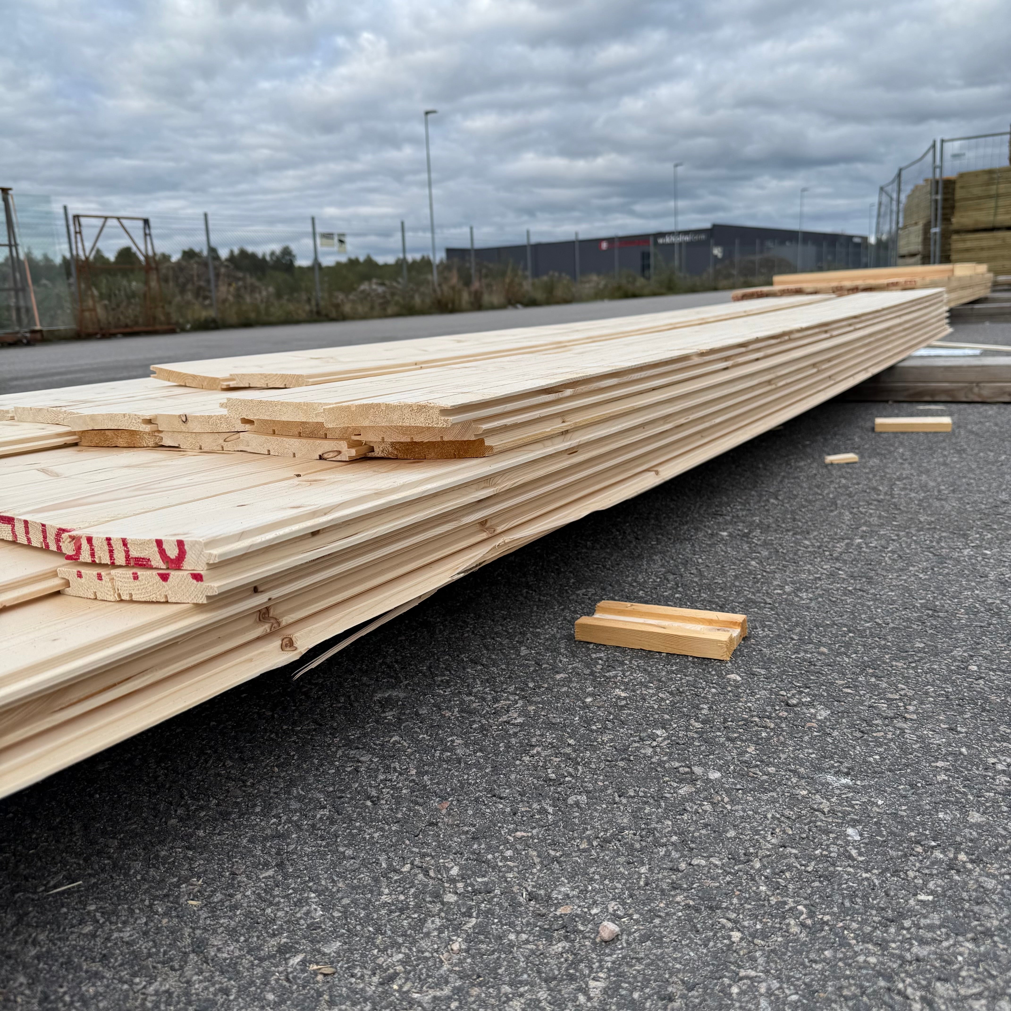 Paket Panel Gran Turbofas Utskott 20x145mm – 38 st (3,00–5,05 m, gran, obehandlad)