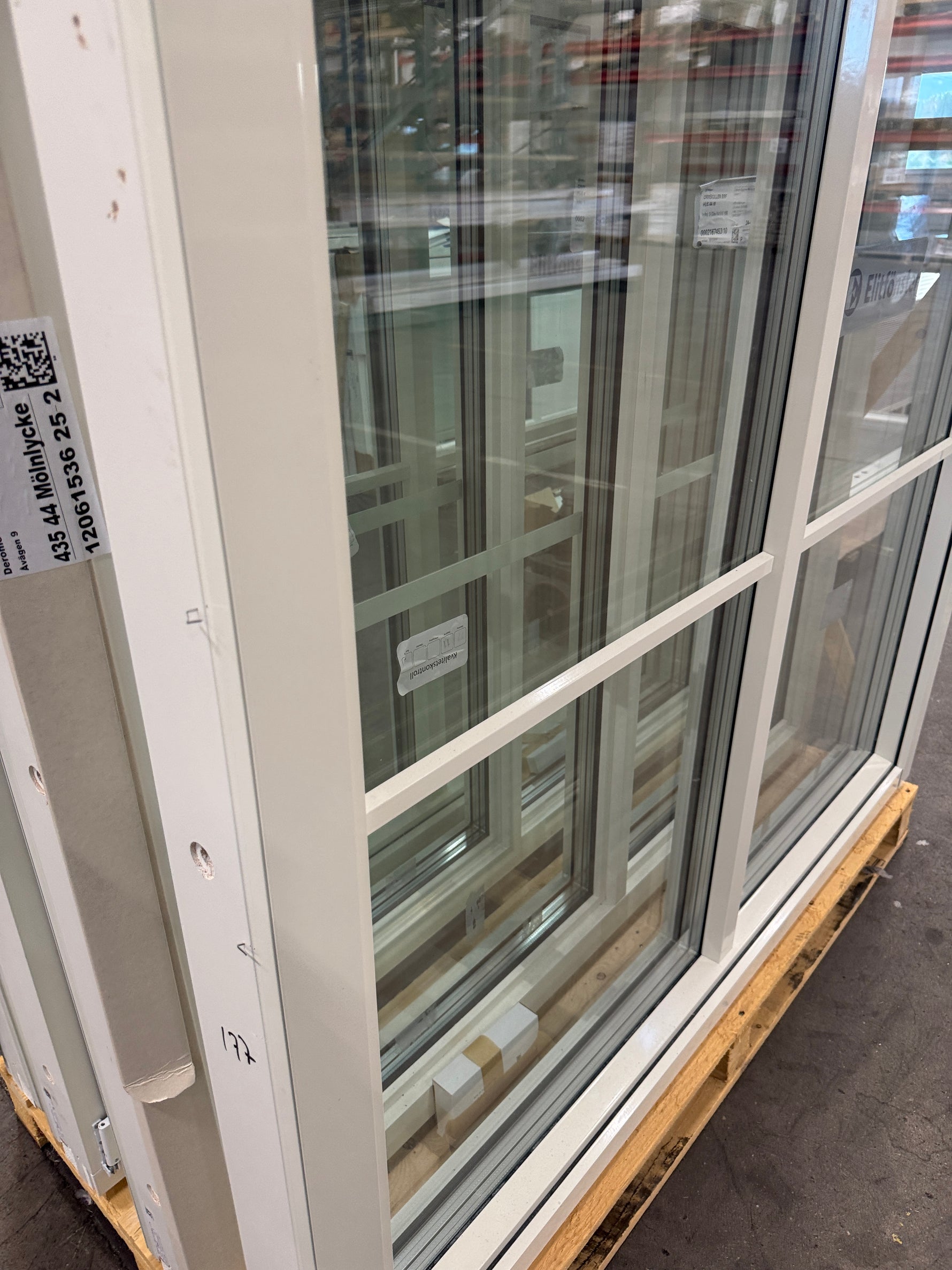 Fönster 158x148 cm – 3-glas, vitt inåtgående
