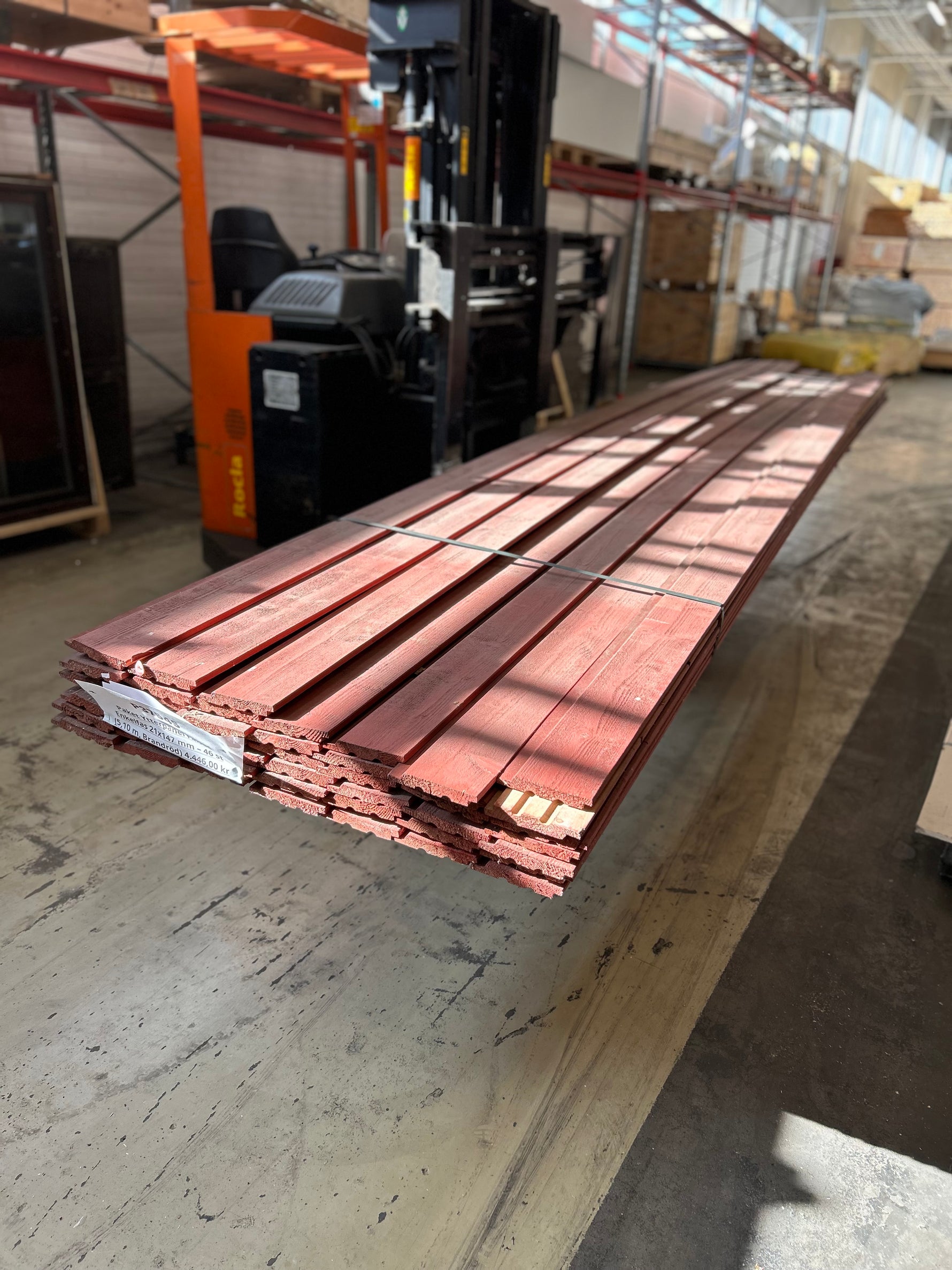Paket Ytterpanel Falsad Enkelfas 21x147 mm – 46 st (5,10 m, Brandröd)