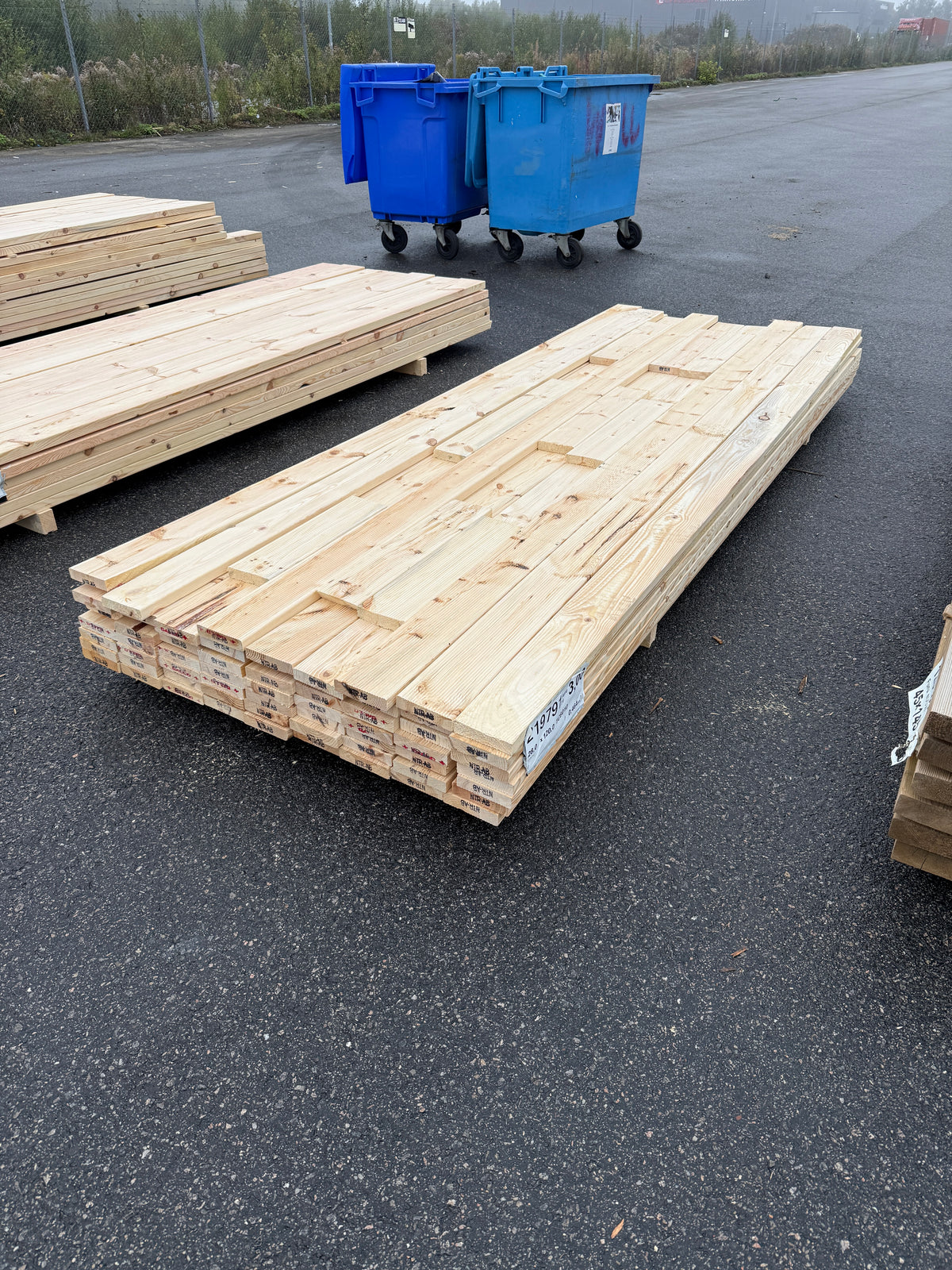 Paket Obehandlad Rillad Trall 28x120mm 3,00m 60st (Andra Sortering)