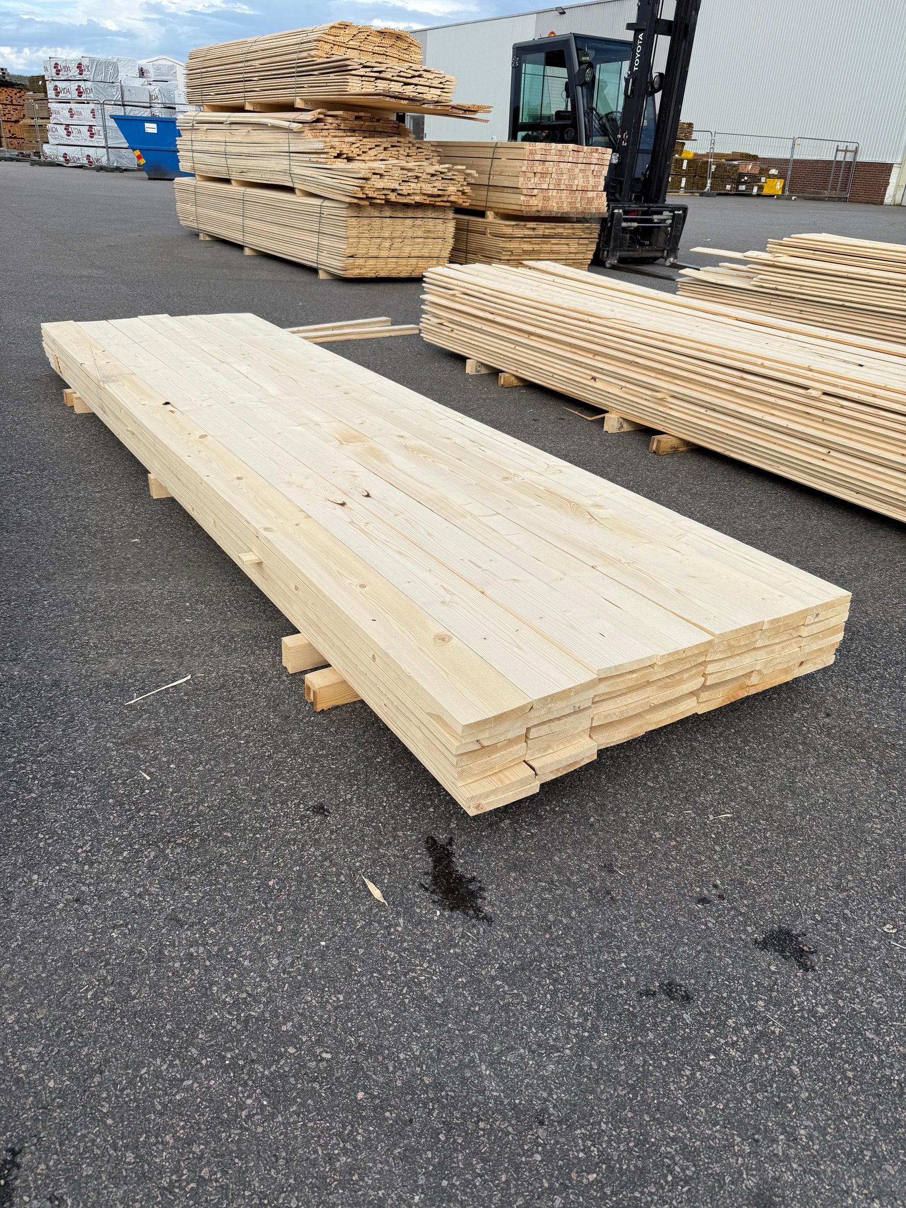 Paket Finsågade Brädor 22x145 mm – 3,60 m (Andra sortering)