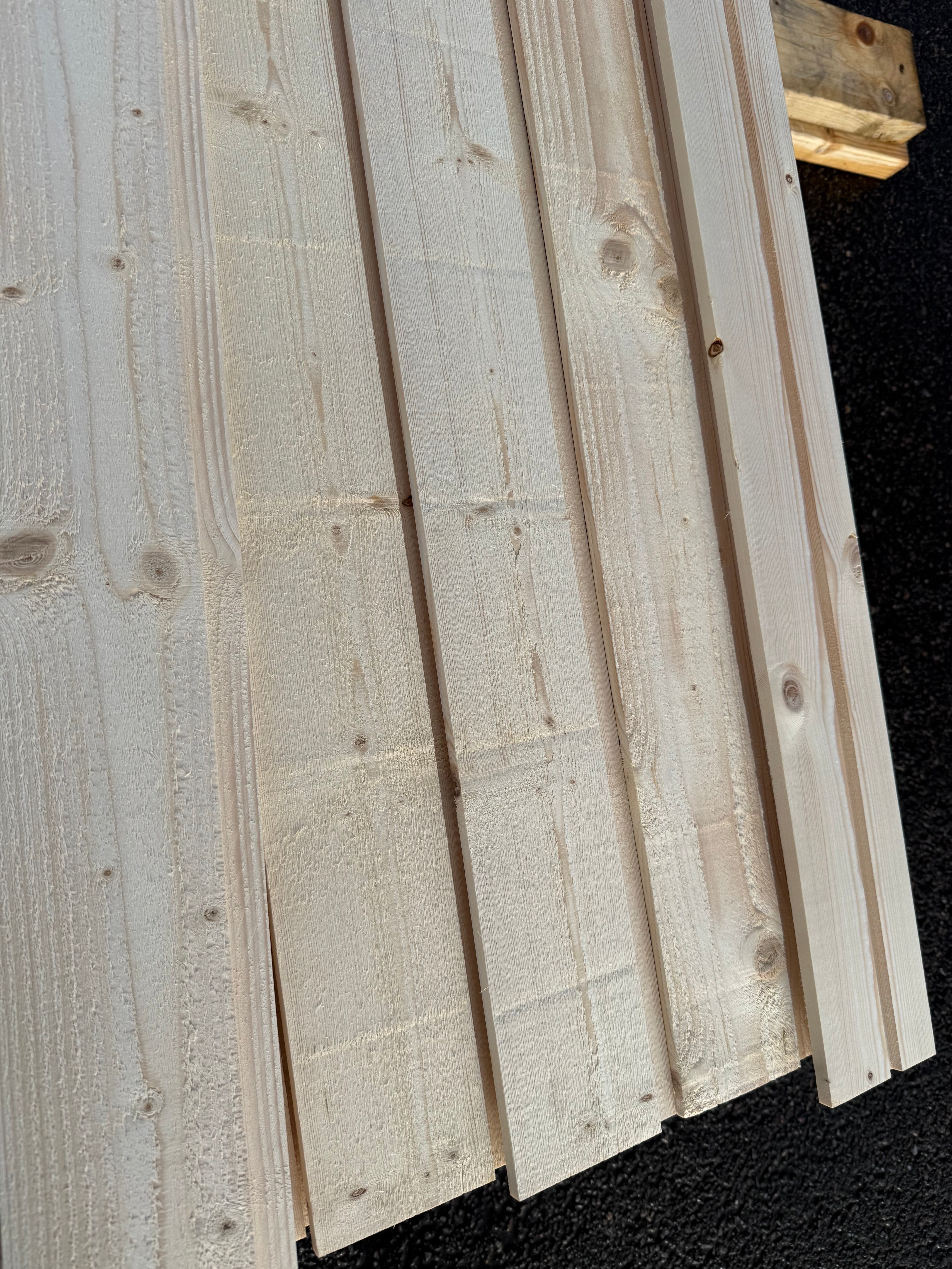 Paket Hakfals 22x120mm – 126 st (4,2 m, gran, obehandlad) Revor