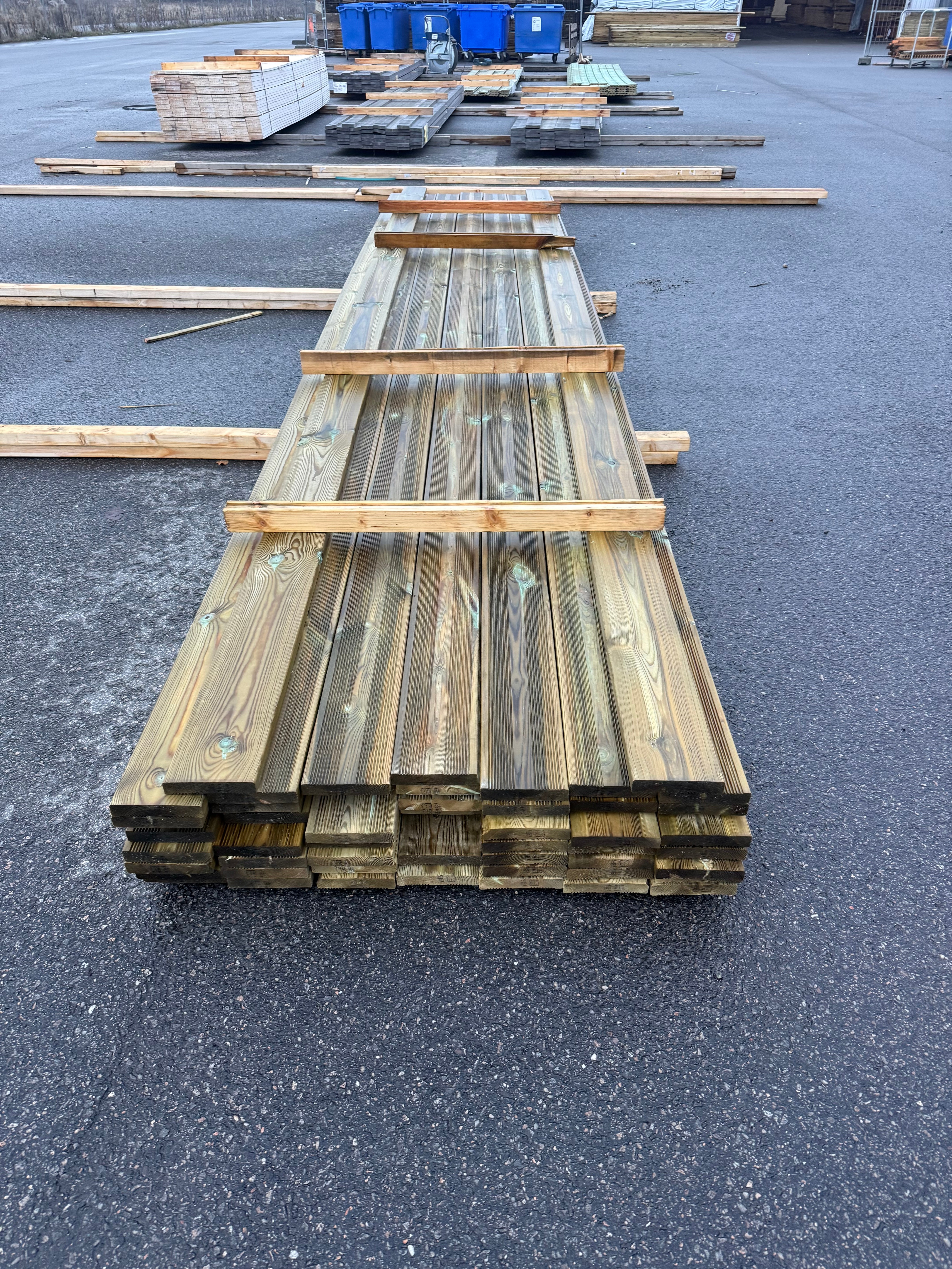 Paket Rillad Tryckimpregnerad Bräda 27x145 mm – 51 st (5,40 m)