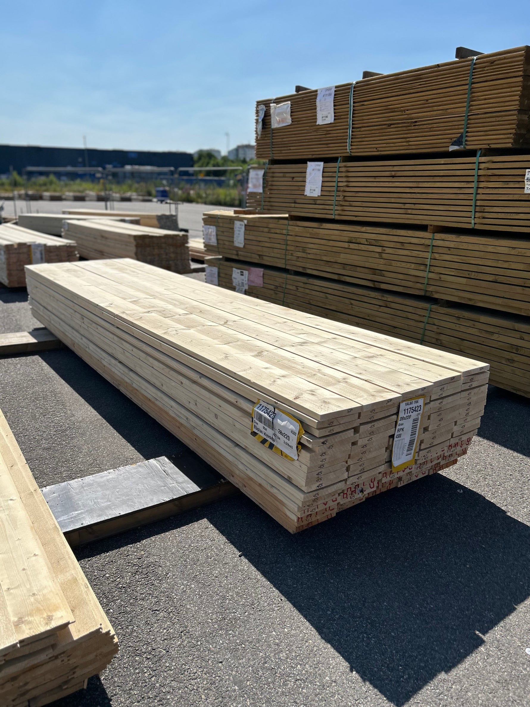 Paket Finsågade Brädor 28x220mm 4.50m 95st Obehandlade