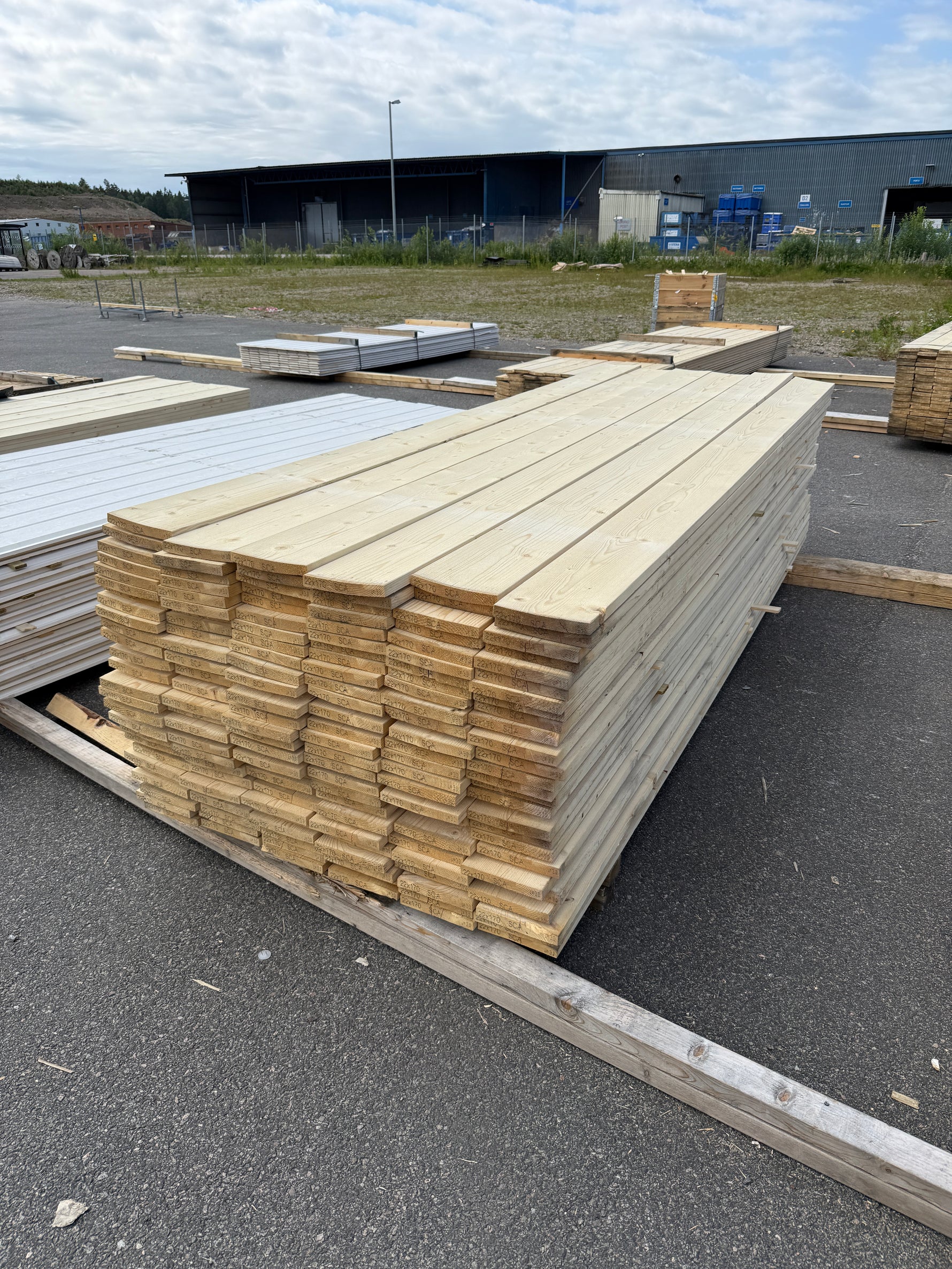 Paket Finsågade Brädor 22x170mm, 156st 3.0m- Obehandlade