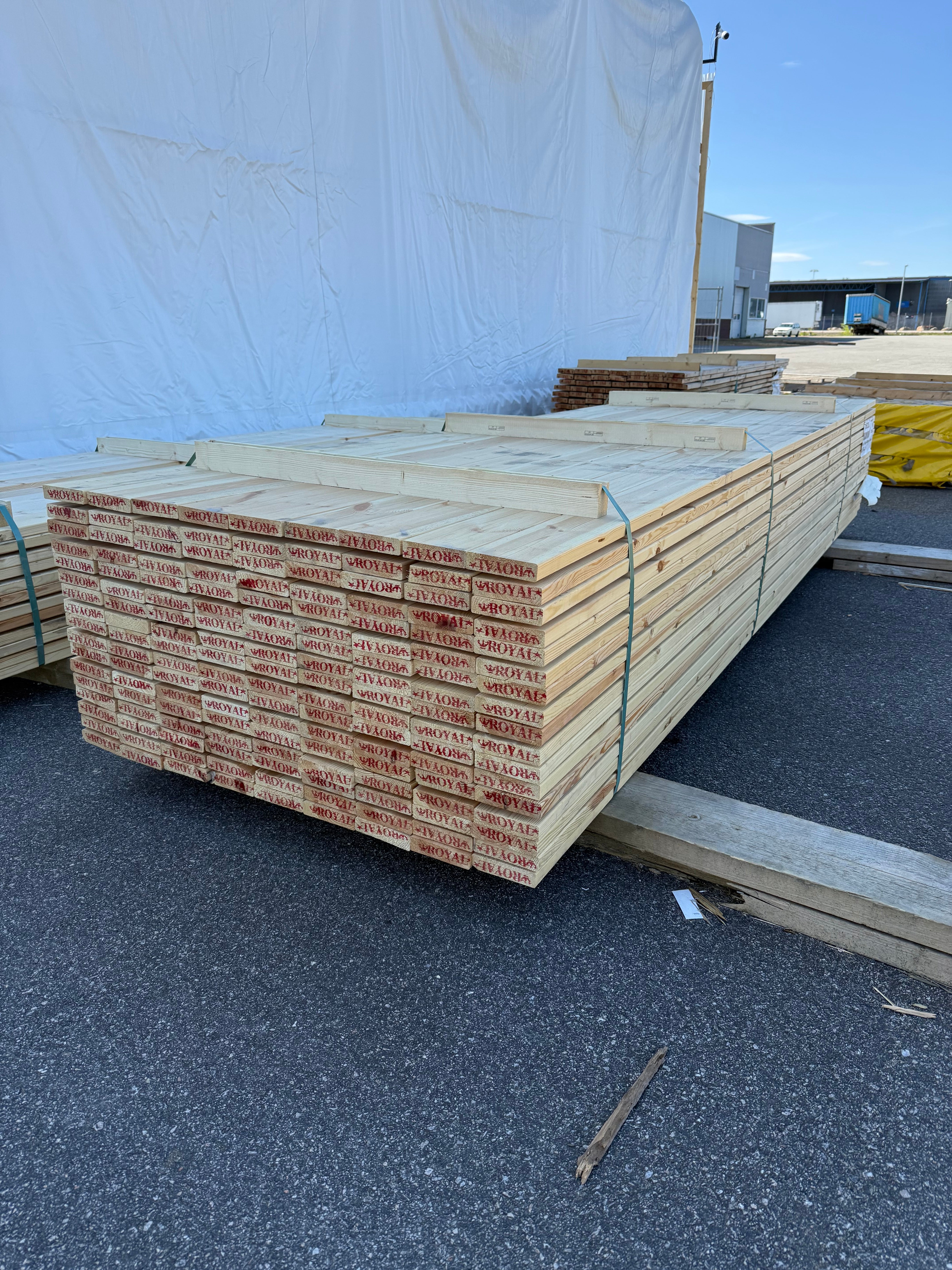 Paket Trall 28x120mm Obehandlad 3.60m 153st
