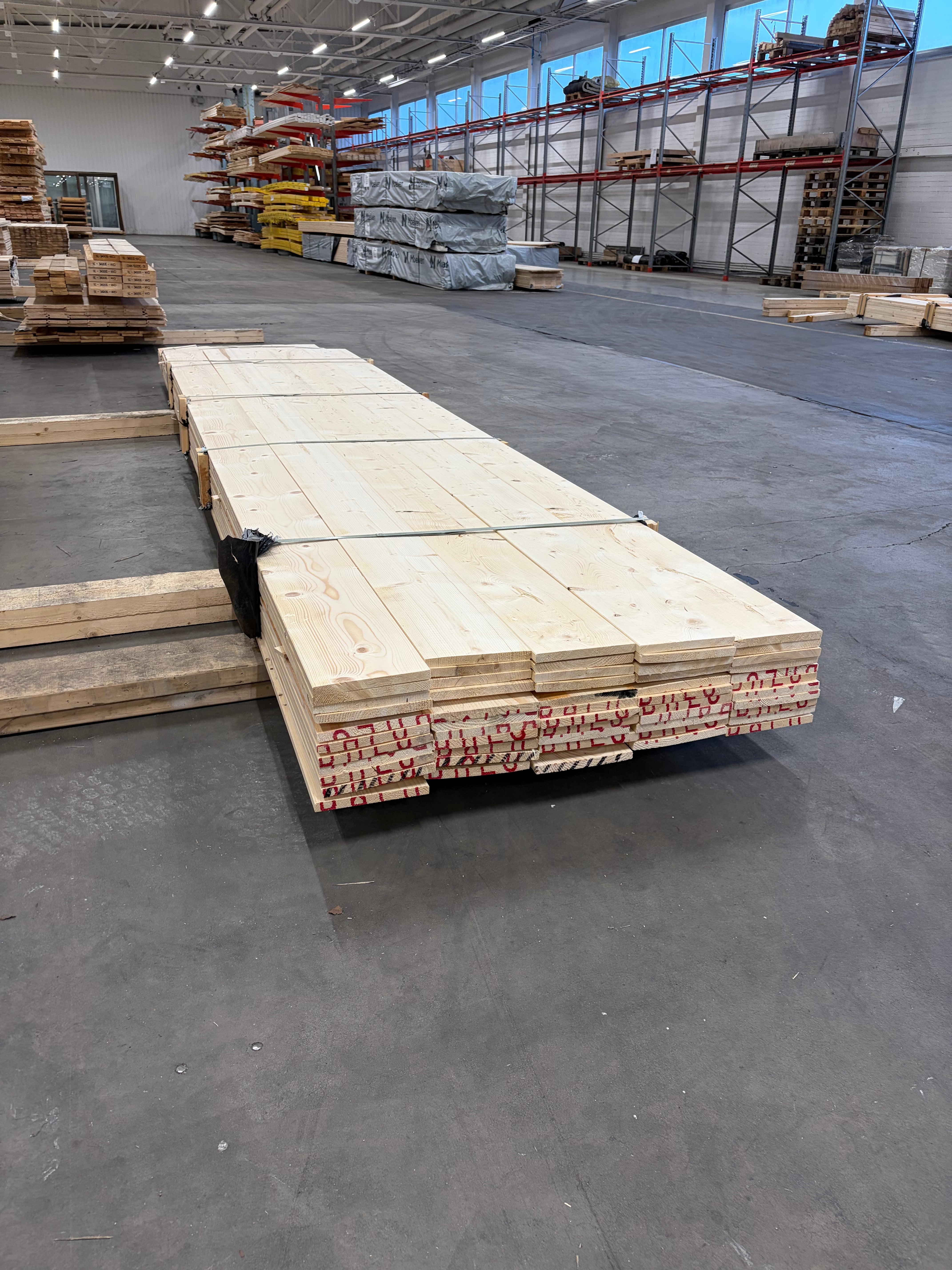 Paket Brädor Runtomhyvlat 4-fas – 55 st (4,2–5,1 m, Gran, Utskott)