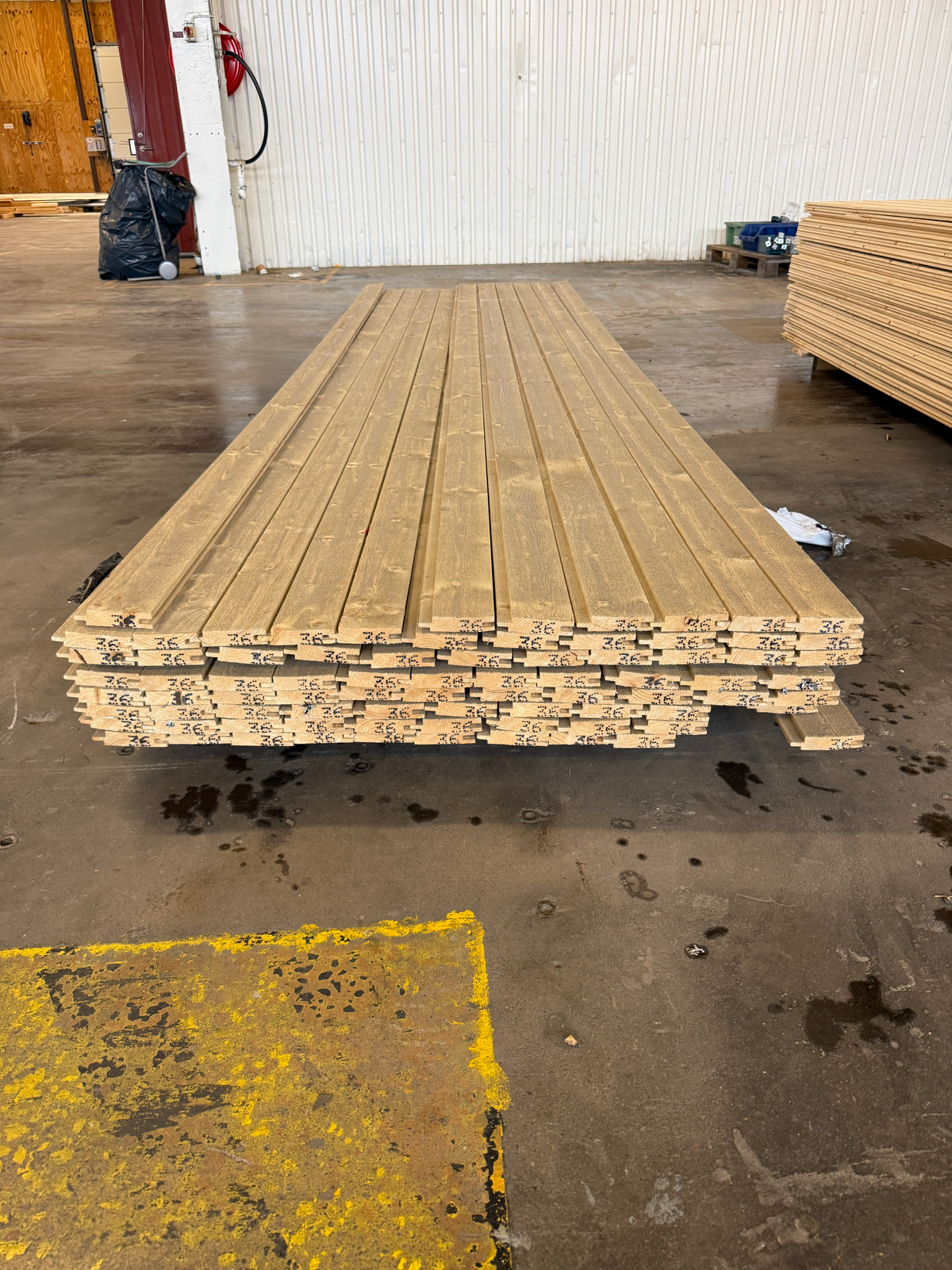 Paket Spårpanel Lasyr 22×95 mm 3,60 m – 84 st