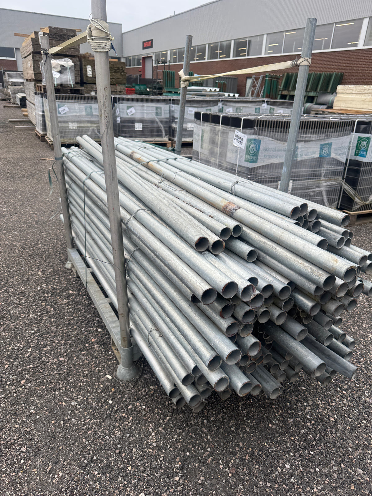Pall Galvade Stålrör Ø44mm – ca 2,0m – ca 200st