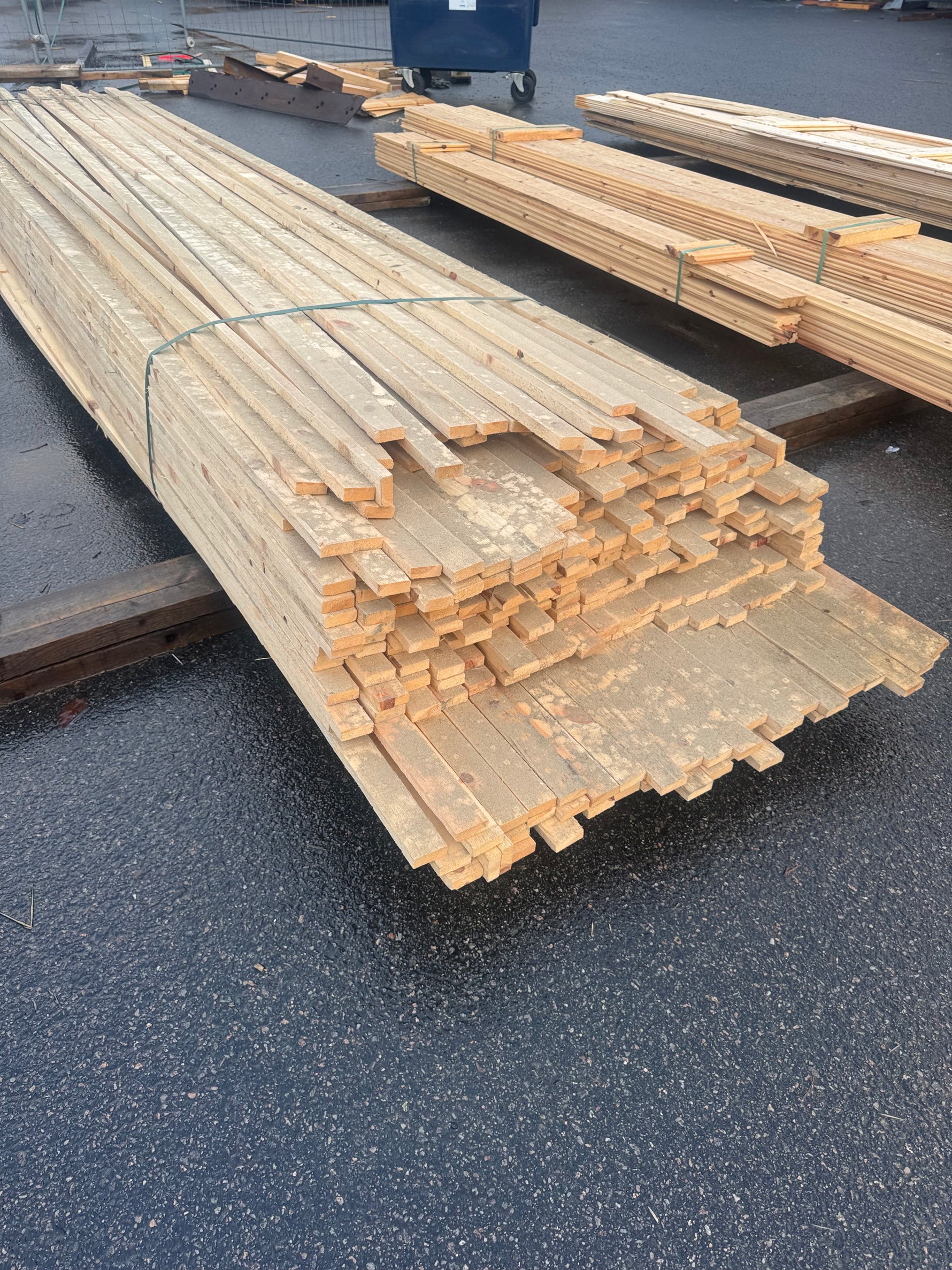 Paket Läkt 19x52 – ca 320 st (4,2–4,5 m, ohyvlade) - Spirec