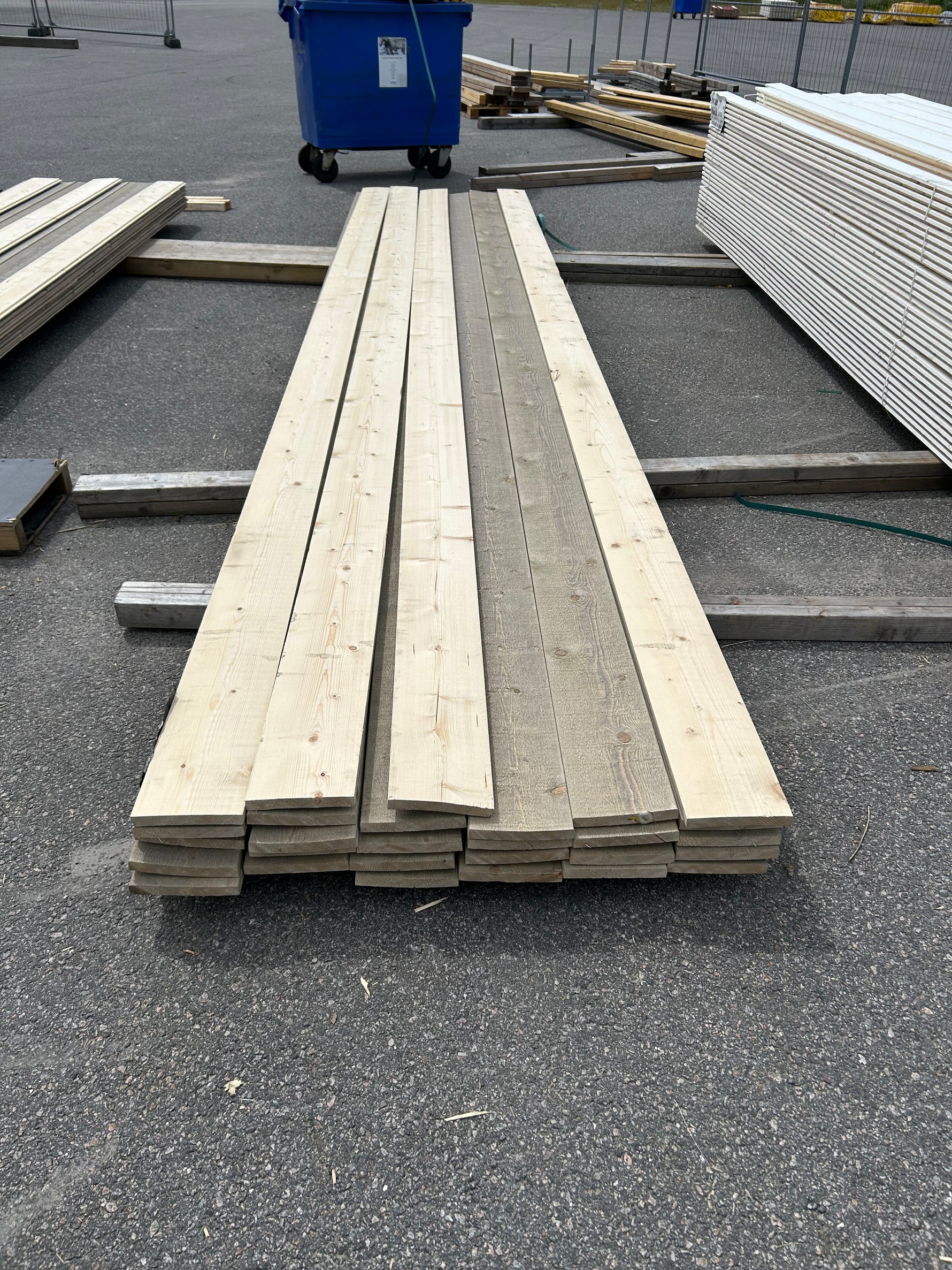 Paket Finsågade Brädor 22x170mm 5,40m 28st Lasyr