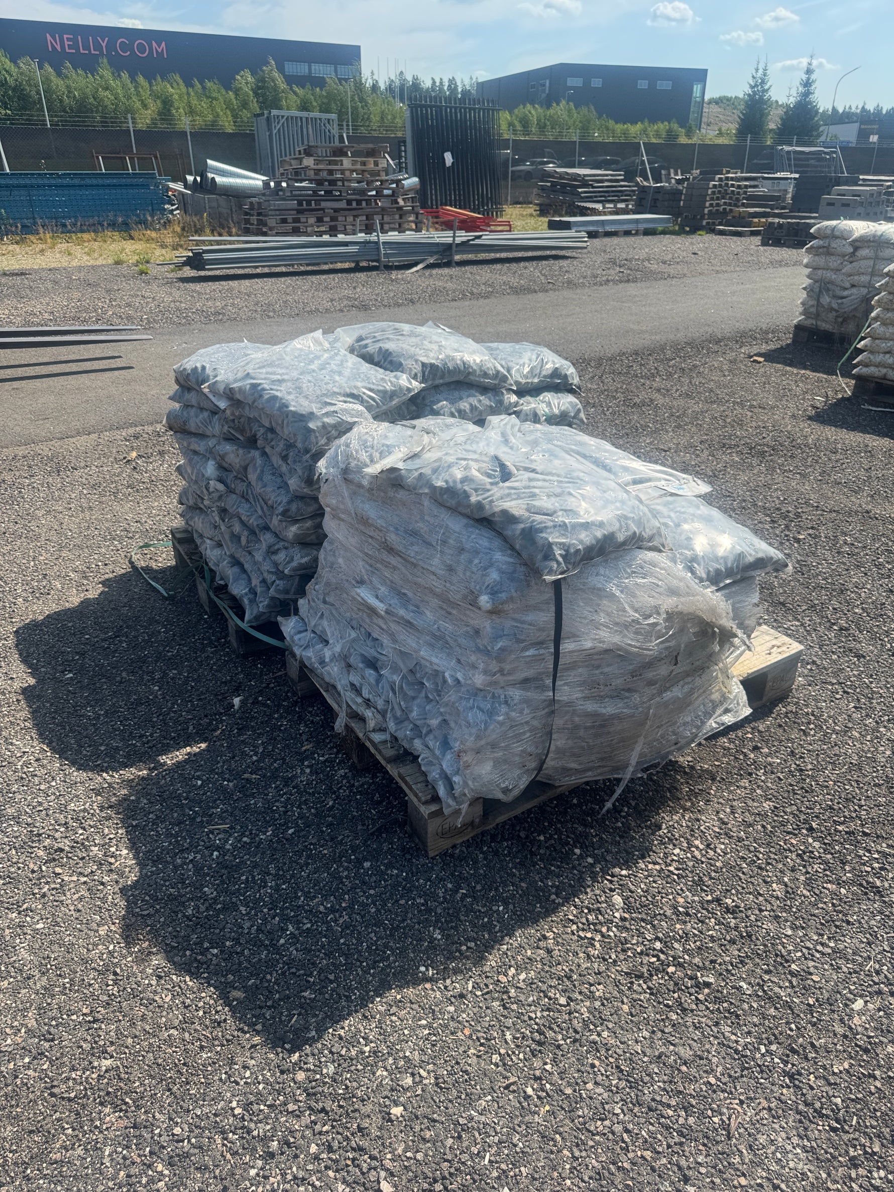 2 Pall Dekorsten Svart Granit 20–40mm 85 Säckar