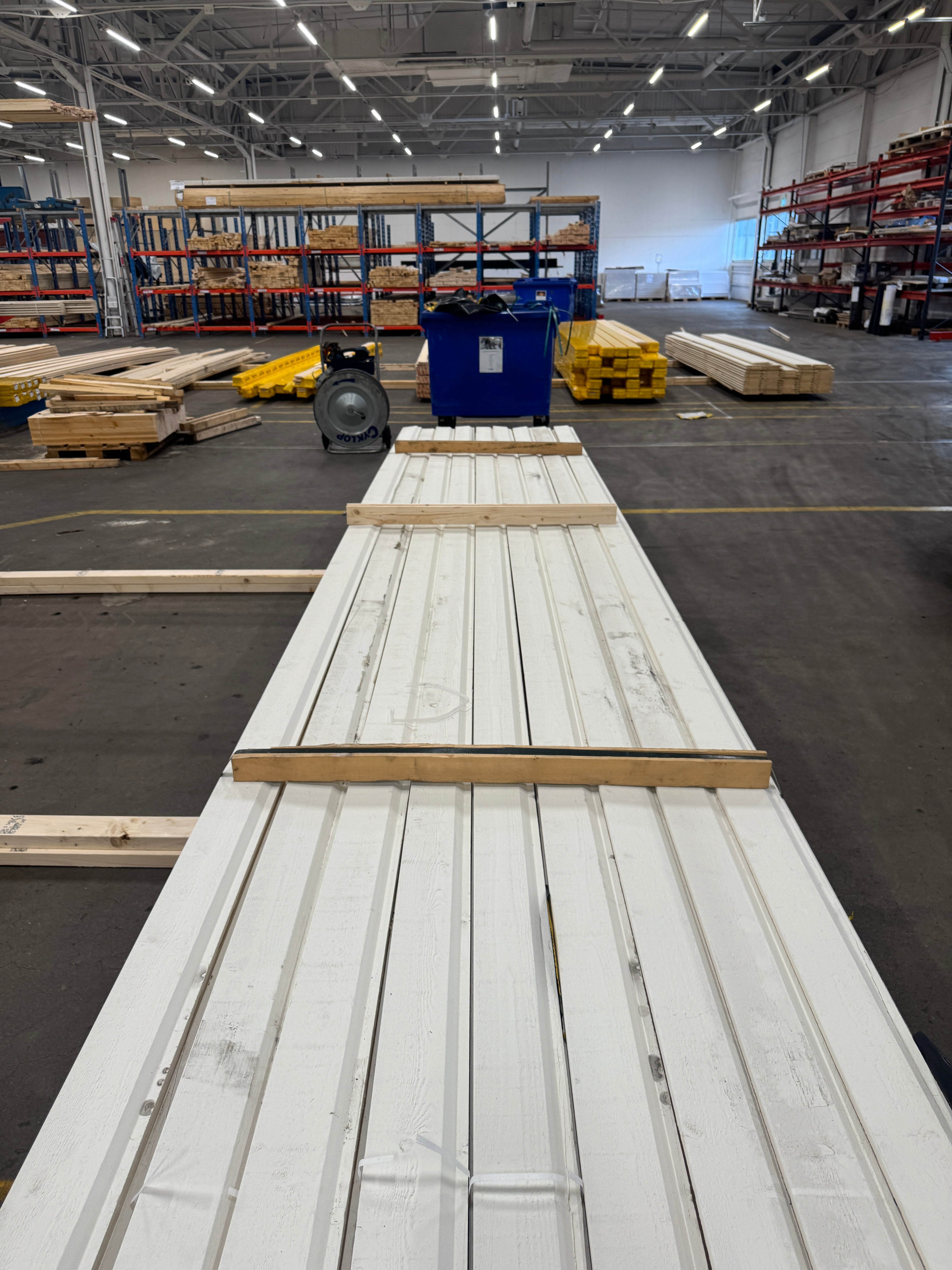 Paket Ytterpanel Enkelfas Halvspont 22x120mm – 164 st (4,80–5,40 m, gran, vitmålad)