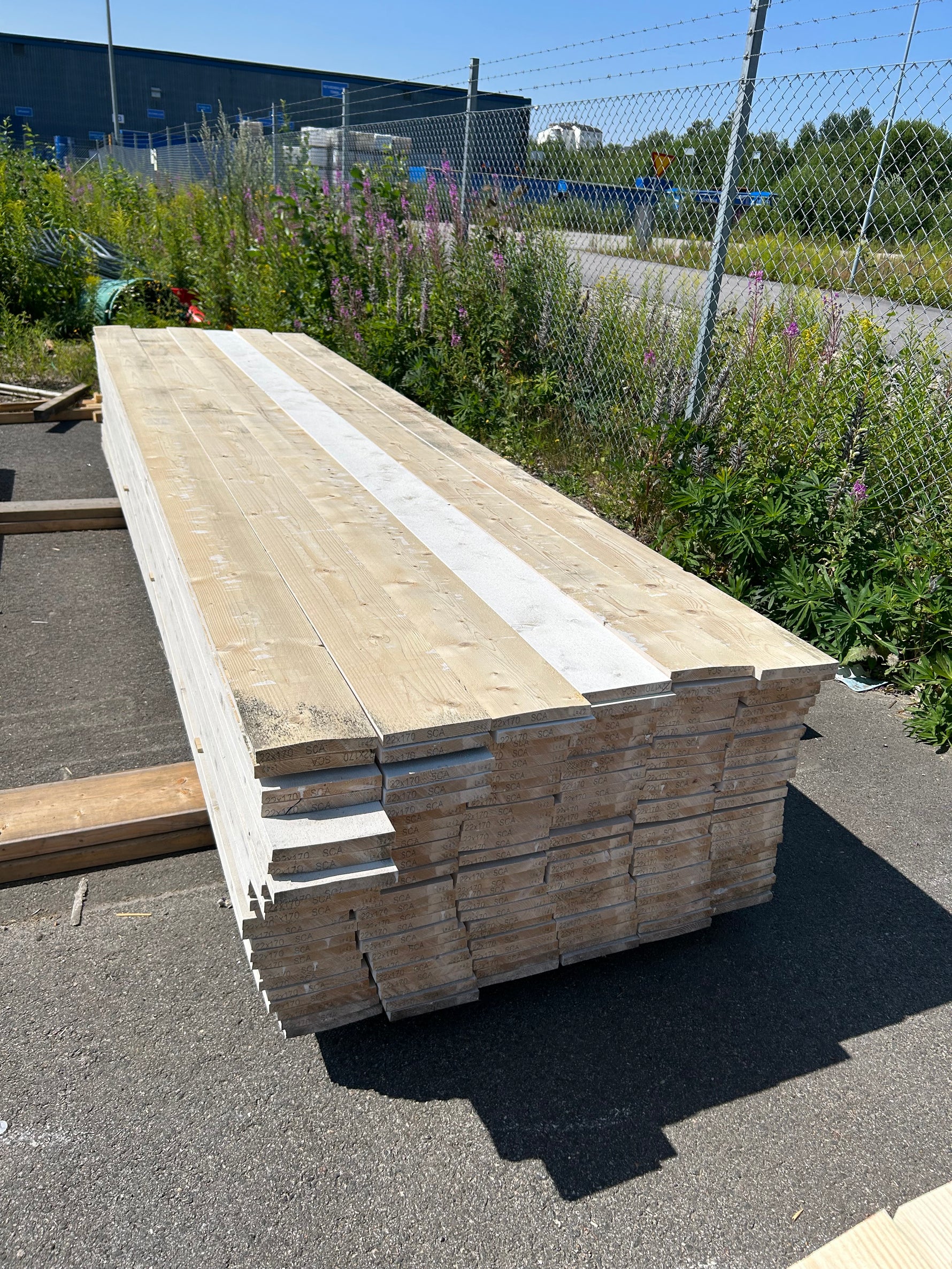 Paket Finsågade Brädor 22x170mm 156st 4.20m- Mellanstruken