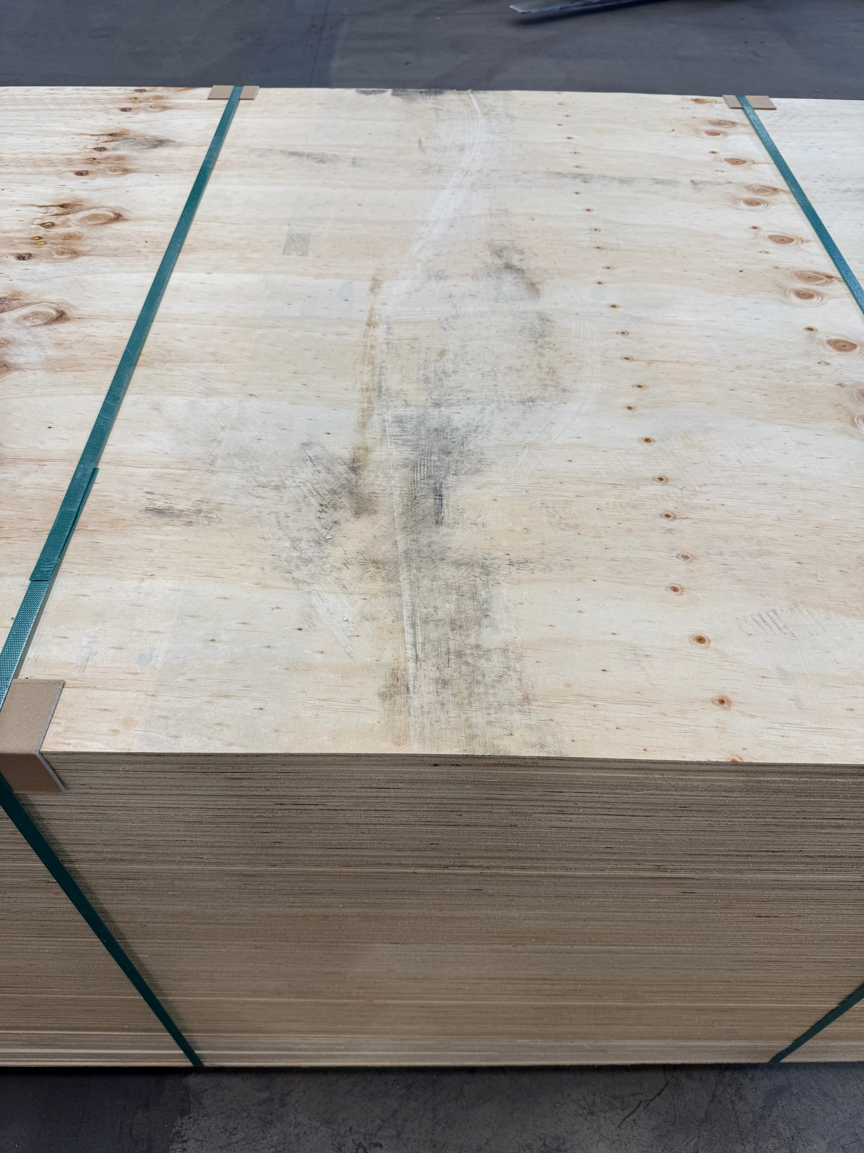 PLYWOOD SKIVOR- 12x1220x2440MM