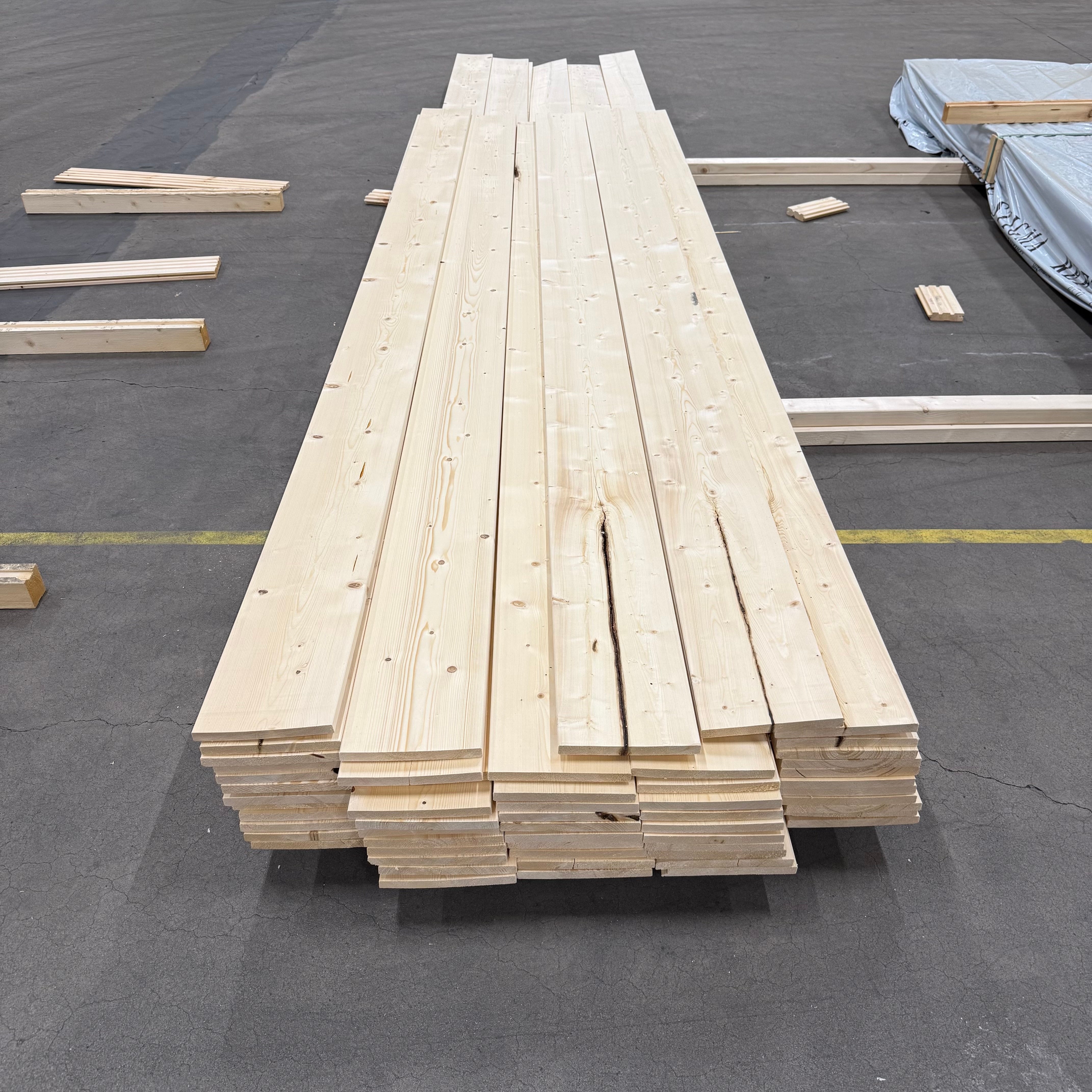 Paket Hyvlade Brädor 18x195mm – 56 st (3,3–5,5 m, gran, utskott)