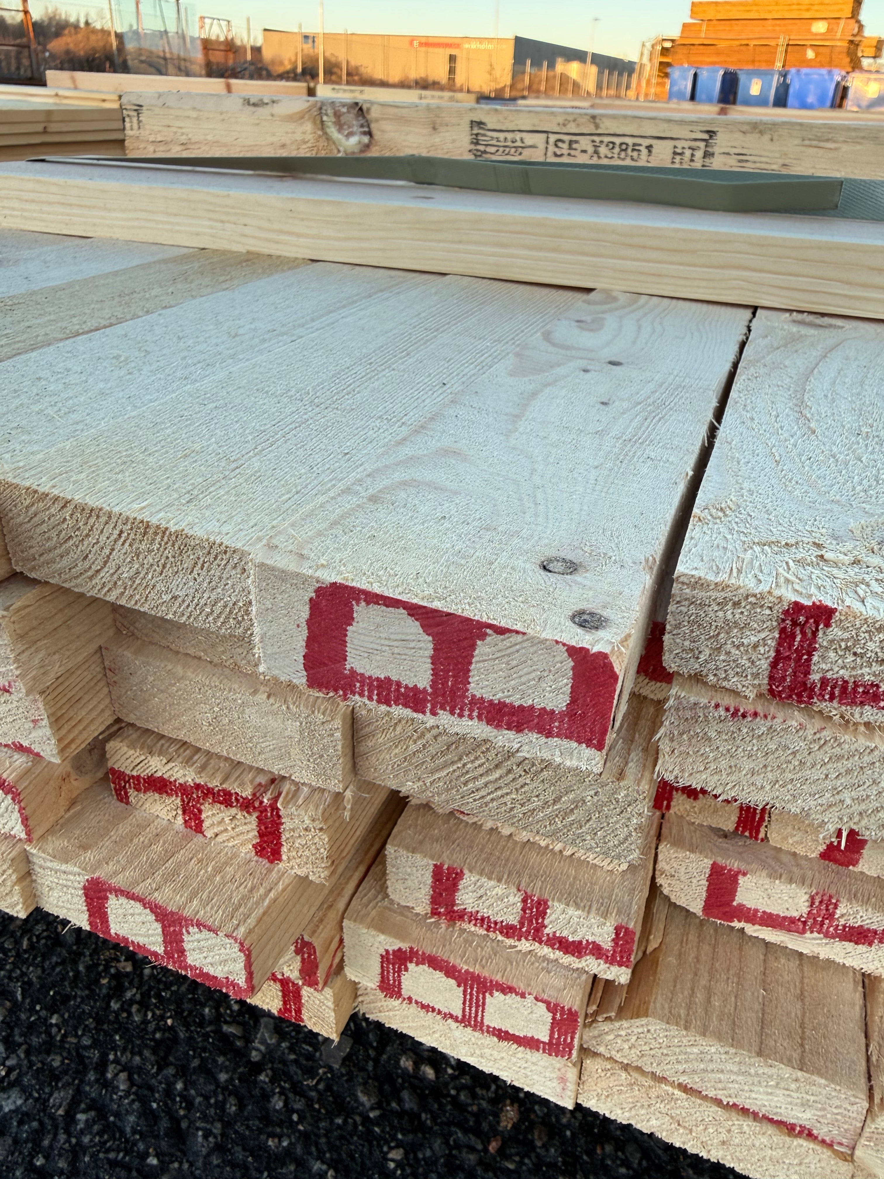 Paket Brädor 19x63mm – 105 st (3,90 m, gran, ohyvlad/råsågad)