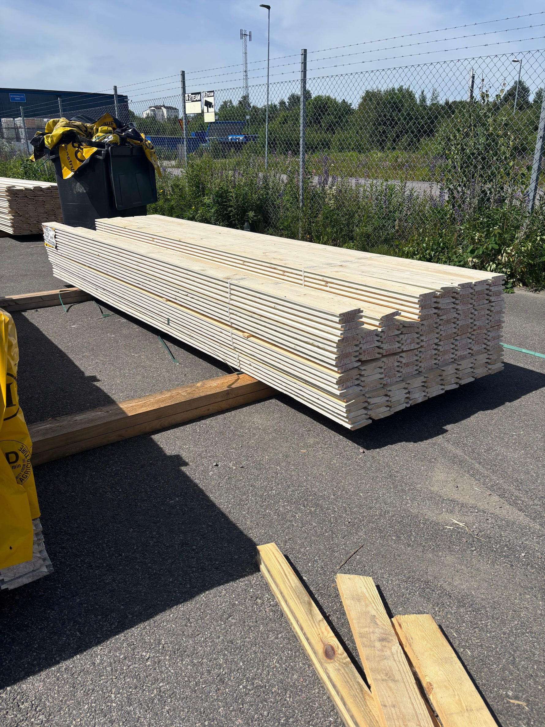 Paket Ytterpanel Enkelfas Halvspont 22x120mm, 167st 3.60m Grundmålad