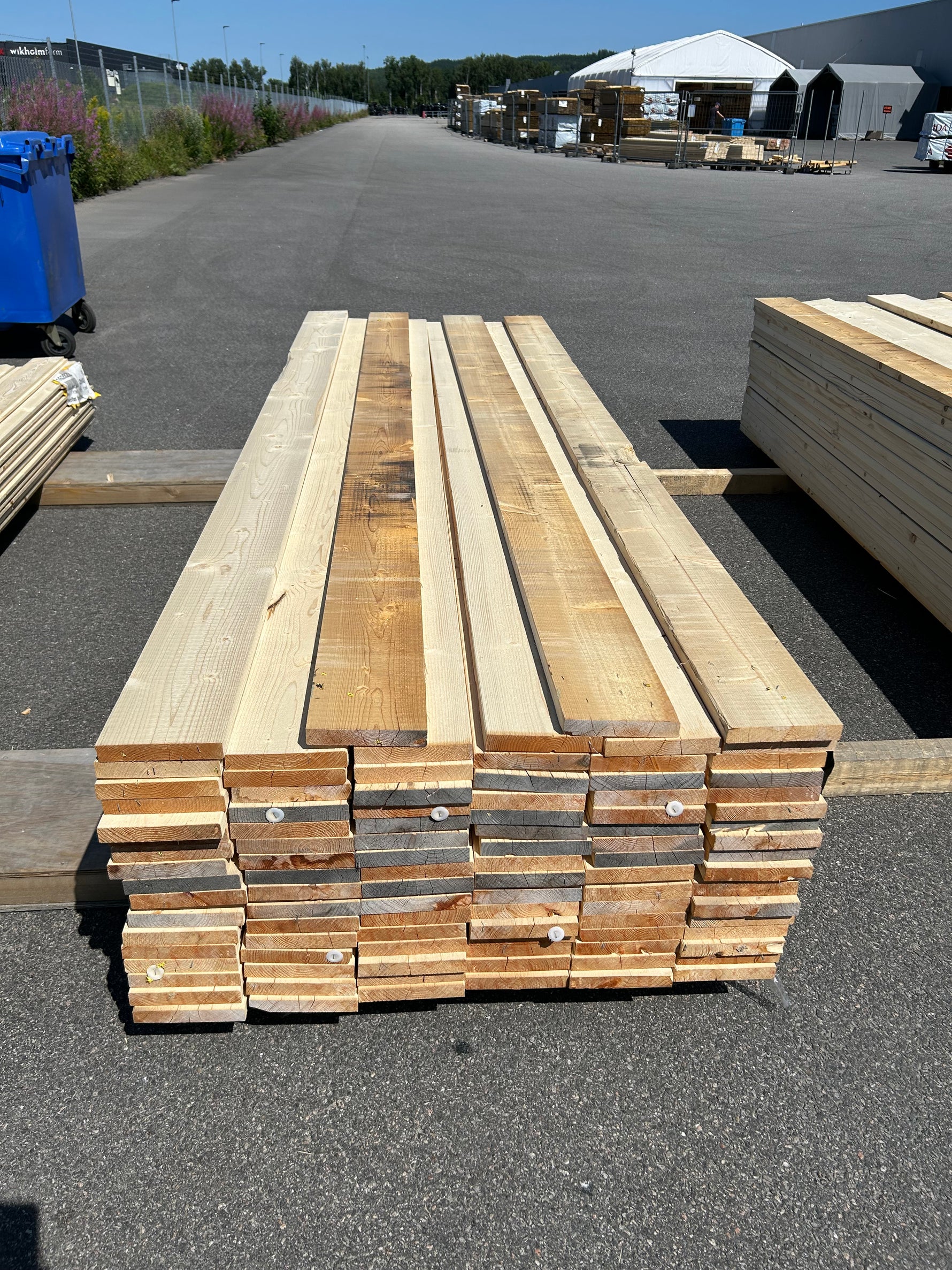 Paket Finsågade Brädor 28x170mm 100st 3.30m Obehandlade