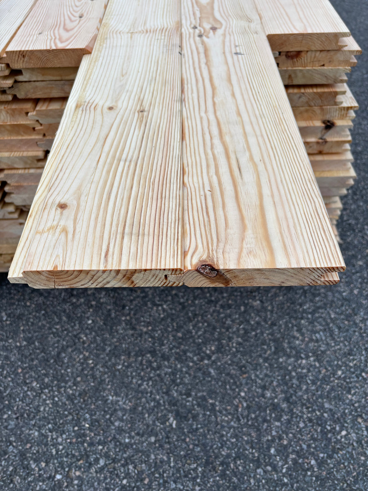 Paket Spontade Furu Brädor 27x145mm 5,40m – 152st (Andra Sortering)
