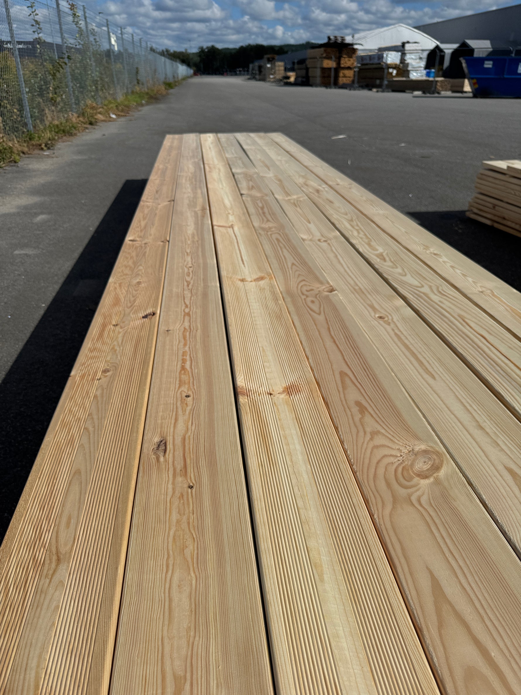 Paket Rillad 28x145 – 84st – 4.80–5.40 m – ANDRASORTERING