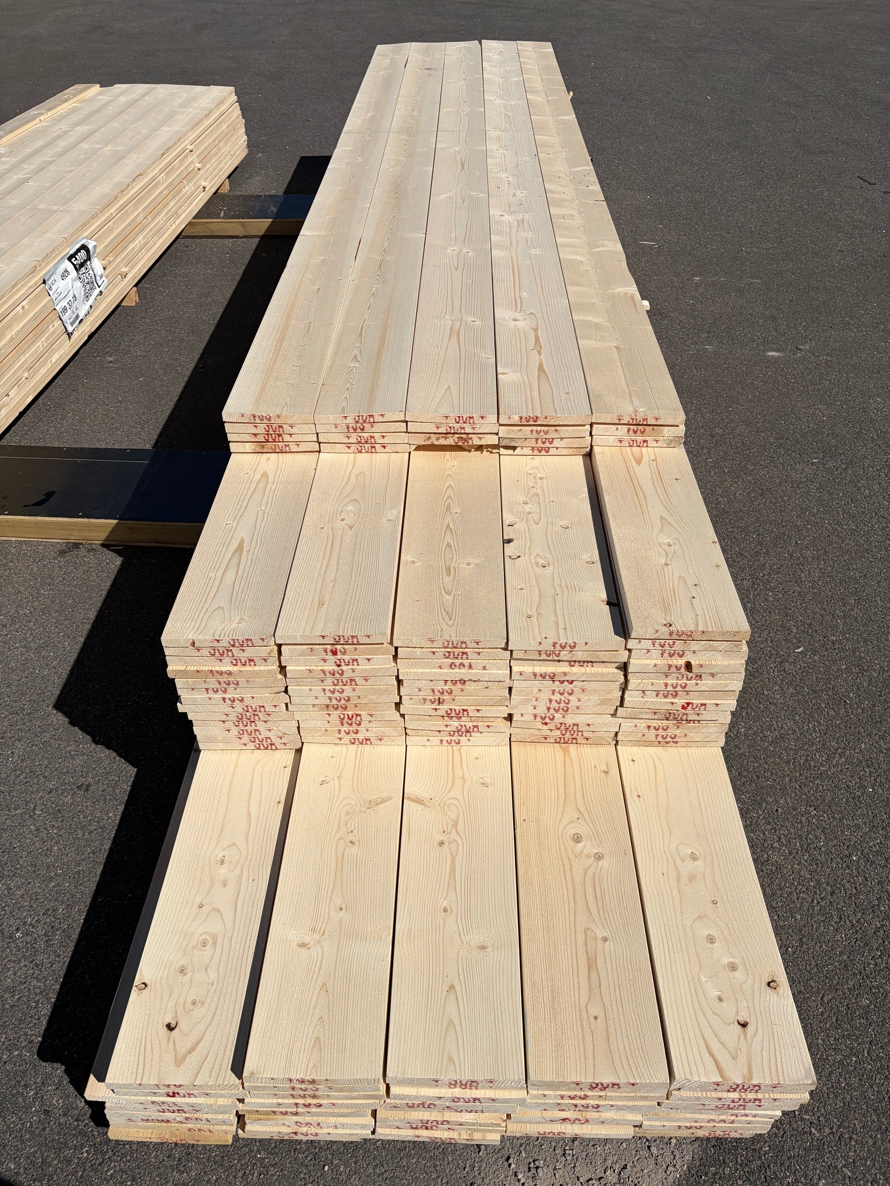 Paket Finsågade Brädor 22x195mm, 130st (4.2–5.4m) Andra Sortering