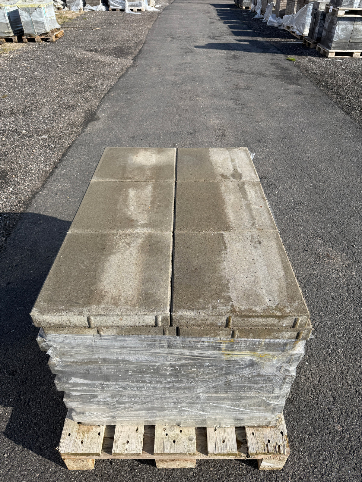 Marksten 50×350×350 mm – Klassisk Helplatta Naturgrå