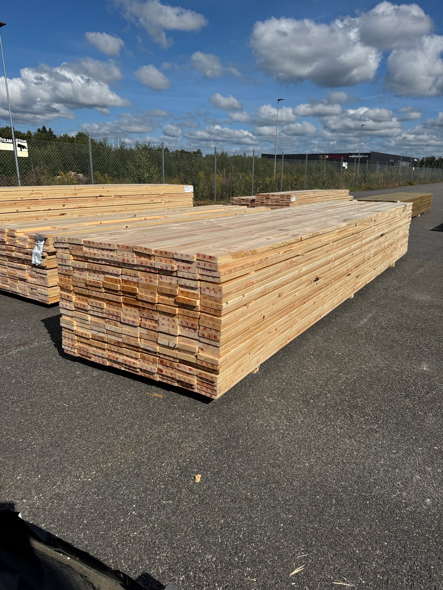 Paket Hyvlad 28x120 – 216st – 4.80 m – ANDRASORTERING
