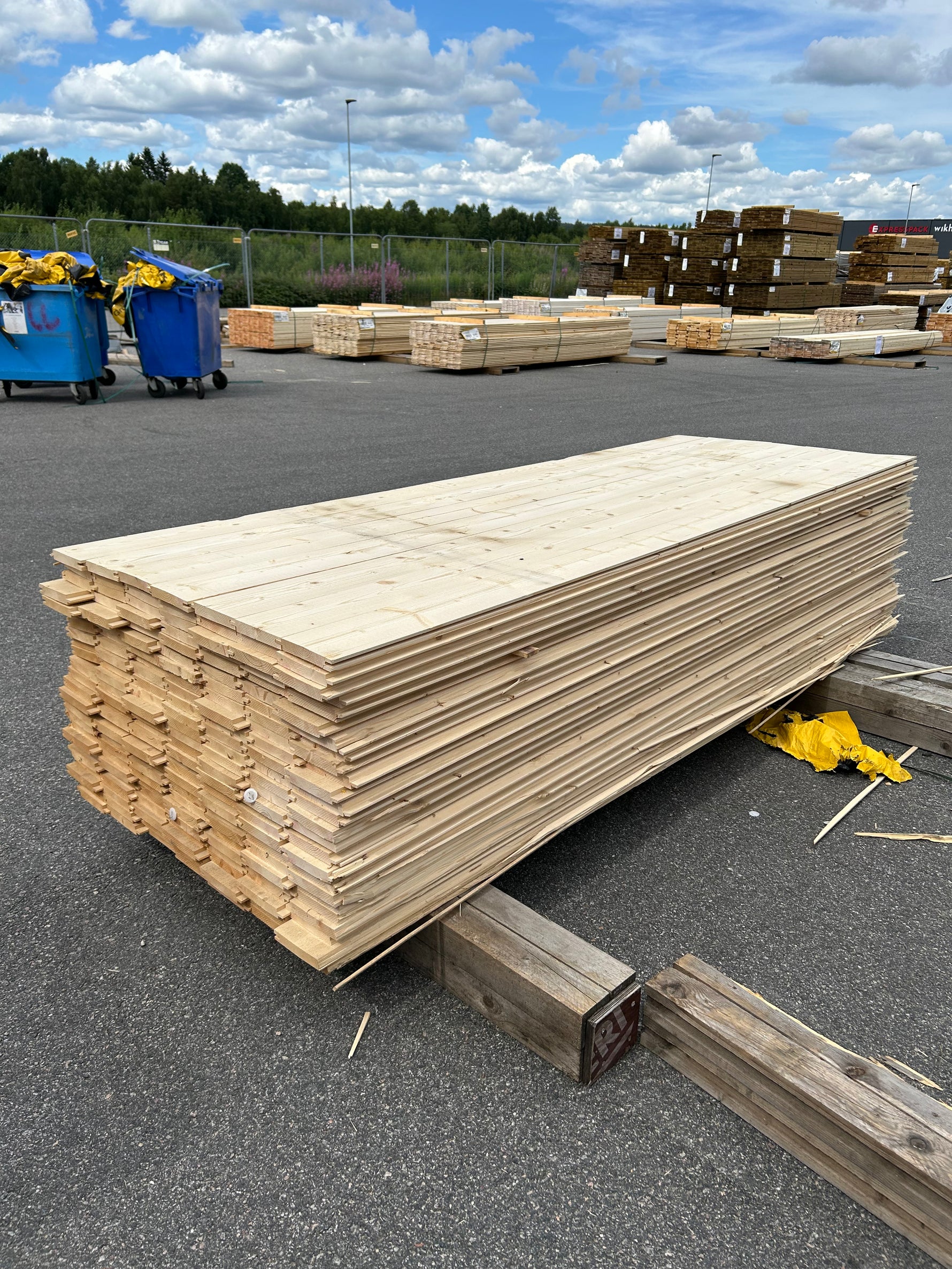 Paket Falsad Spårpanel 22x145mm- 2,50m 175 st Obehandlad