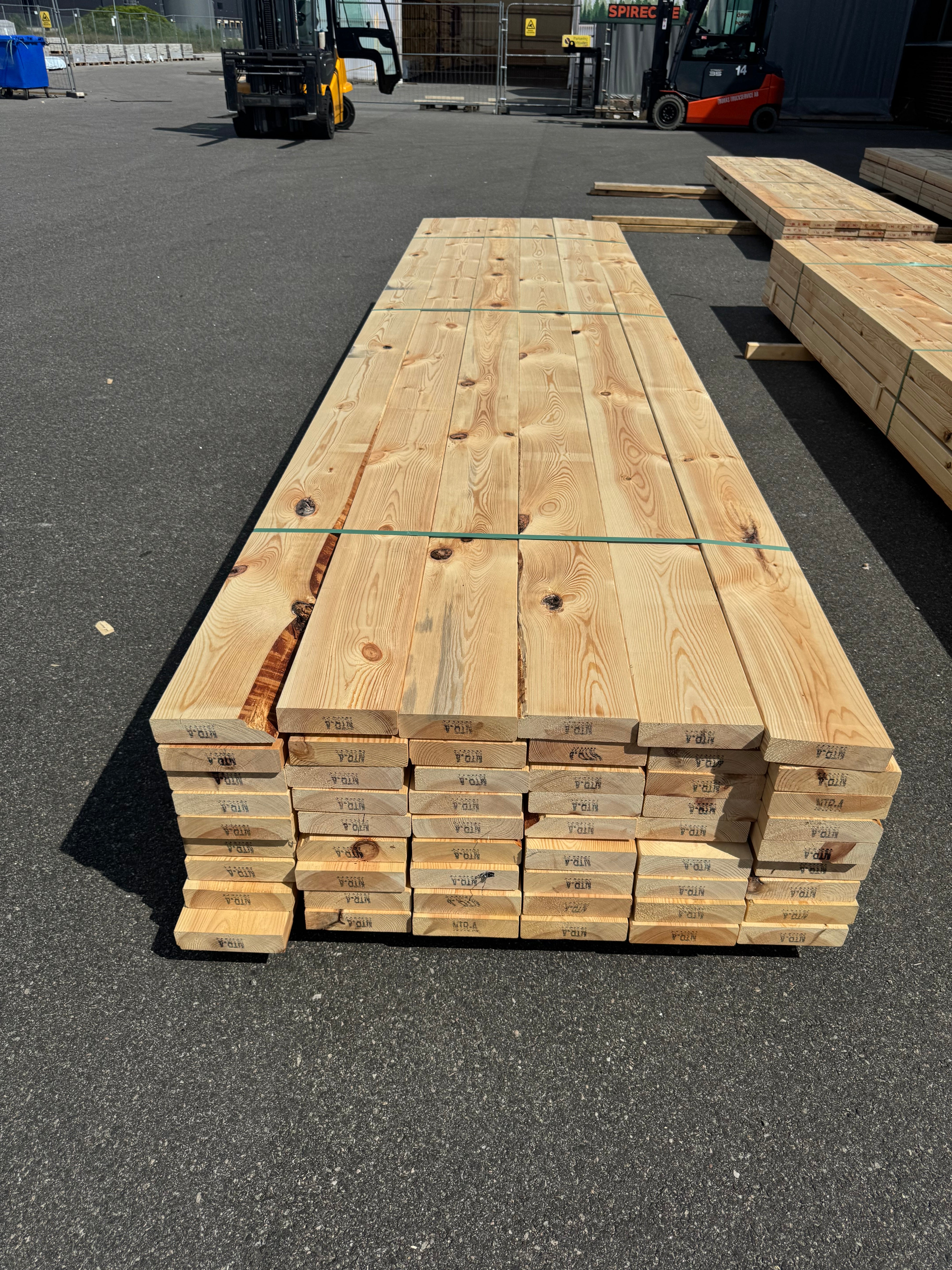 Paket Reglar 45x170 – 54 st (4,20 m, furu)