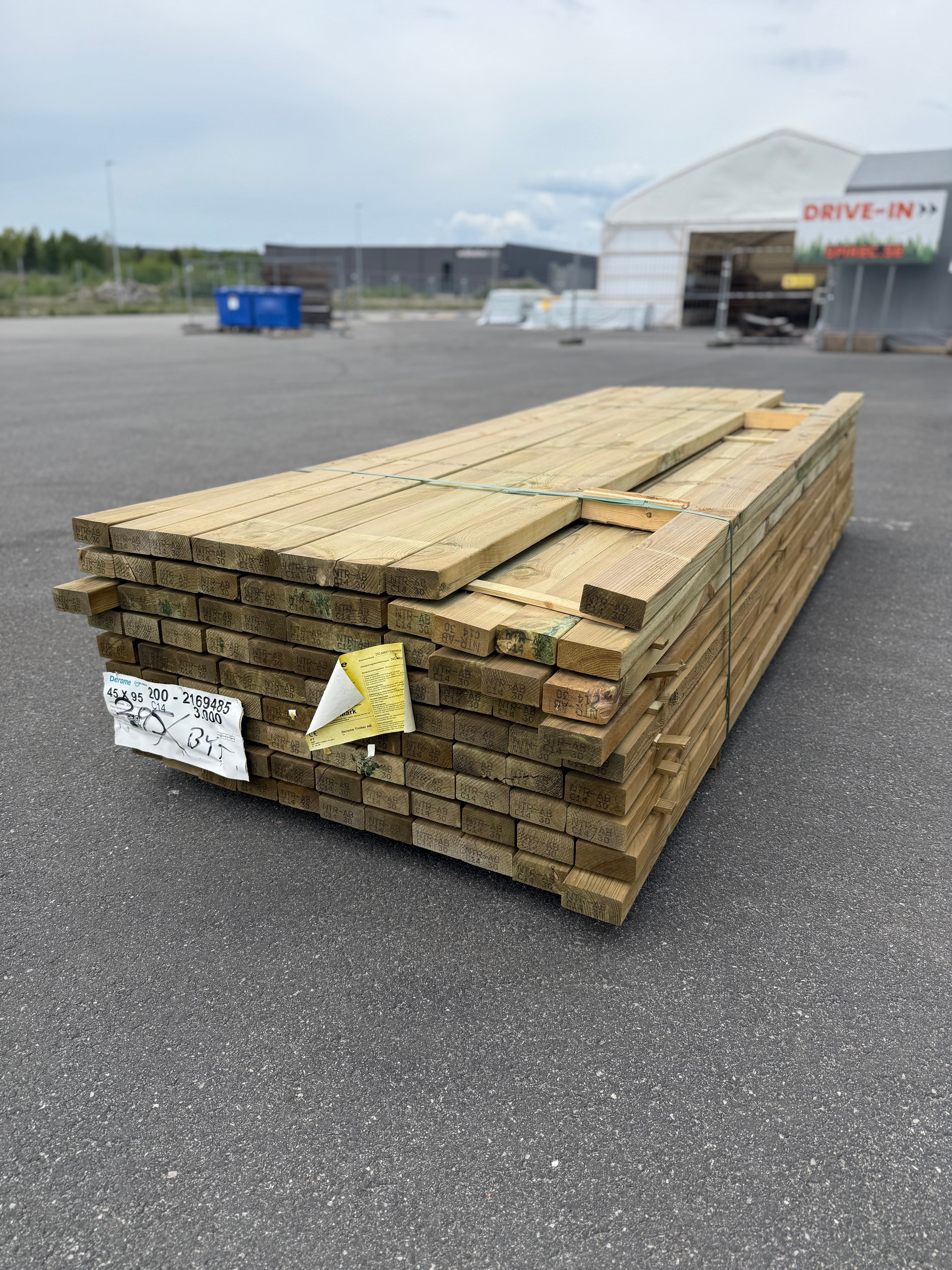 Paket Tryckimpregnerad 45x95 3.0m 97st