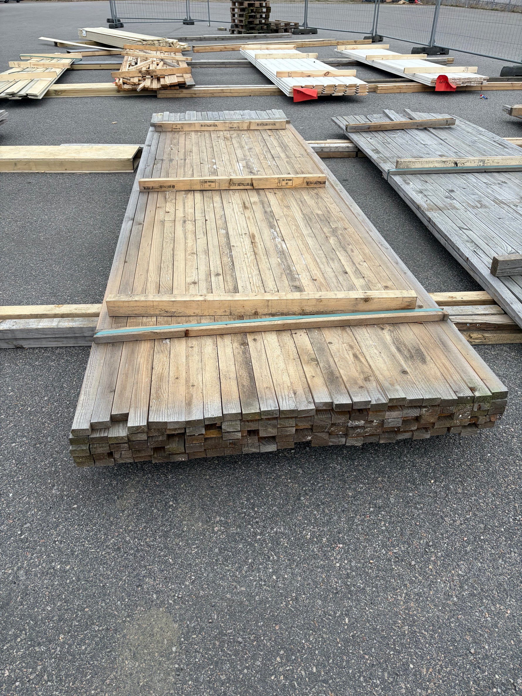 Paket Läkt 25x48mm, 120 st 4,2 m (väderbitet) - Spirec