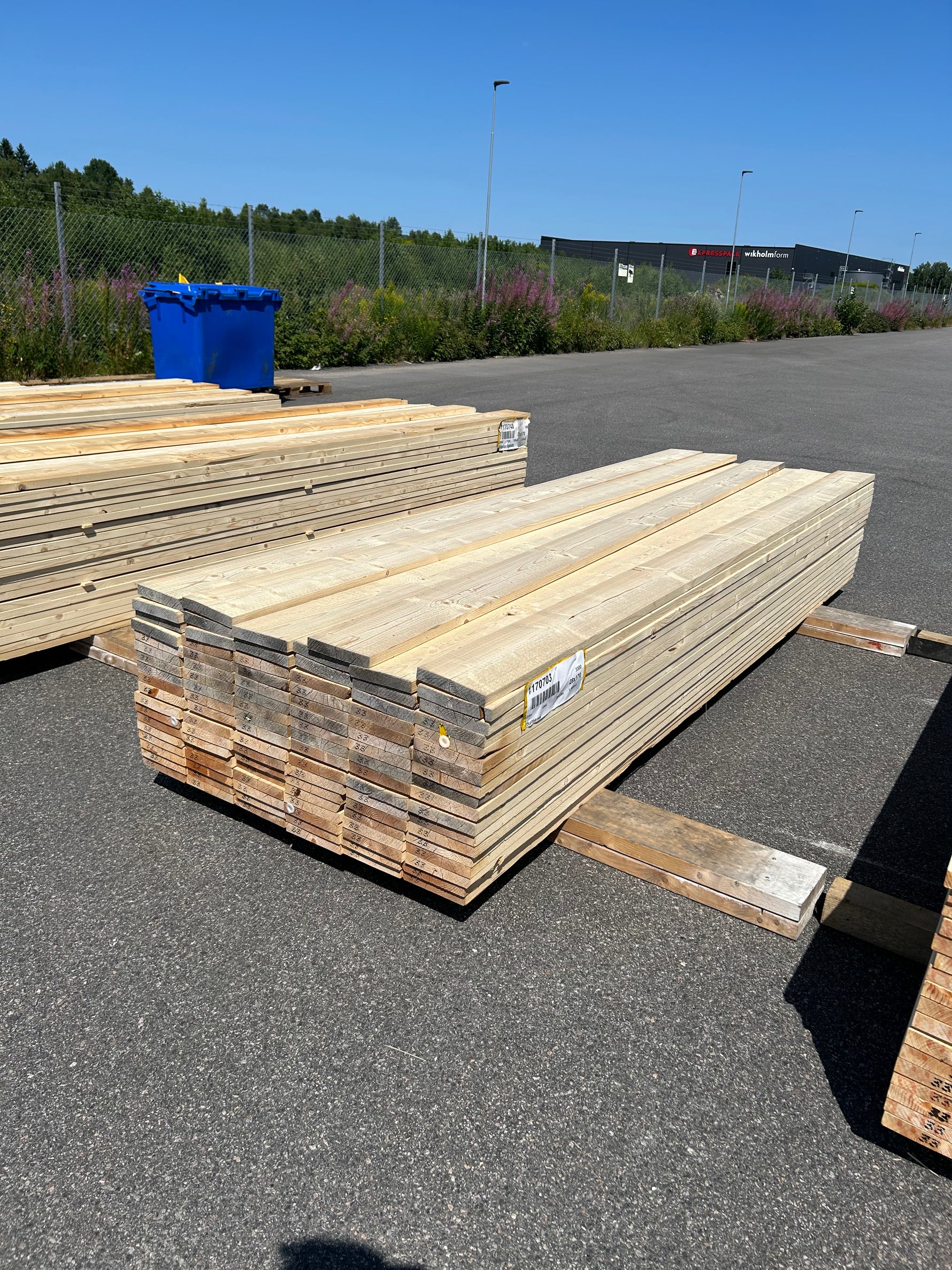 Paket Finsågade Brädor 28x170mm 106st 3.30m Obehandlade