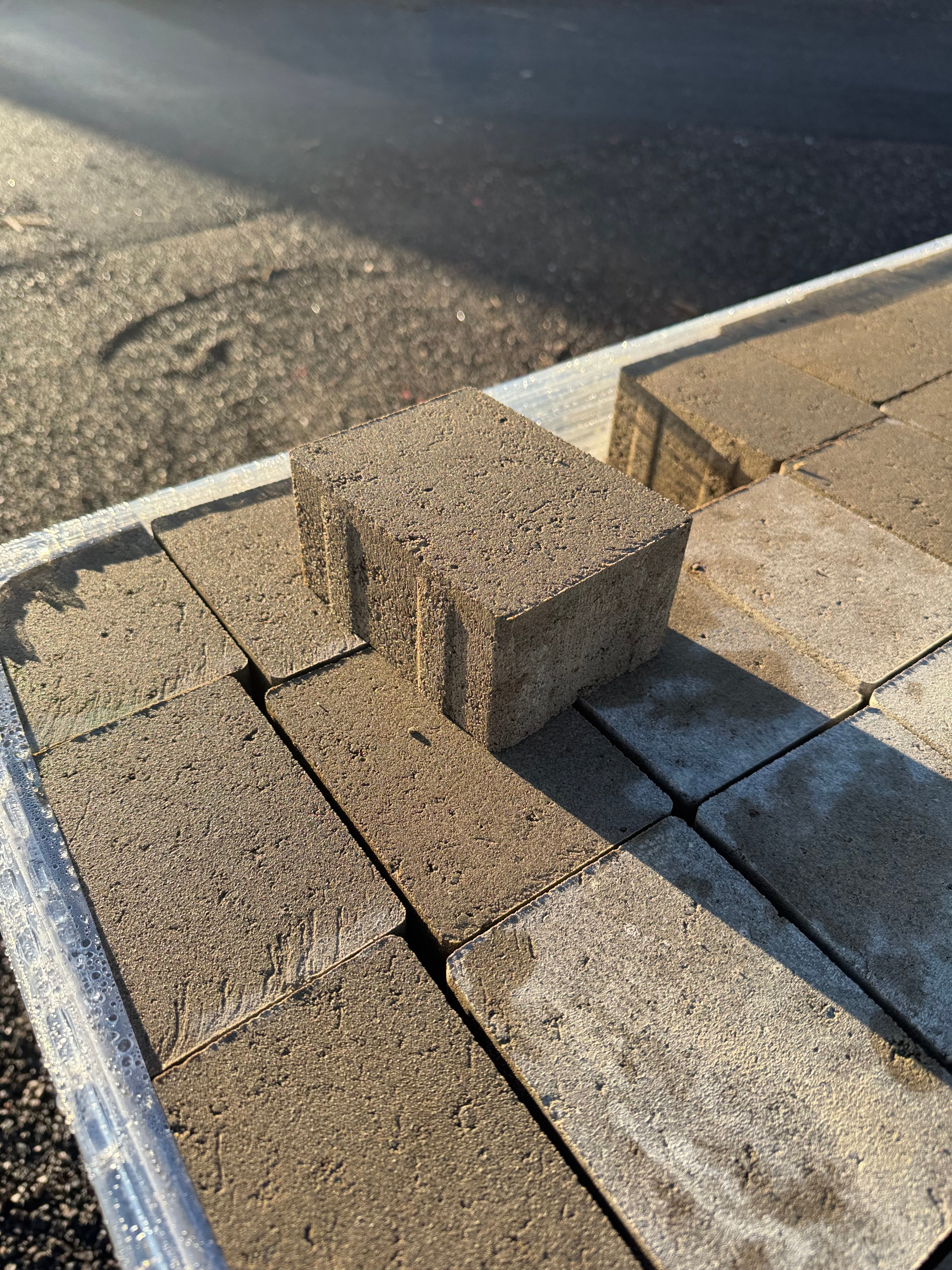 Scala 105x140x70 mm – Naturgrå 170 kr/kvm (2,5 kr/sten)