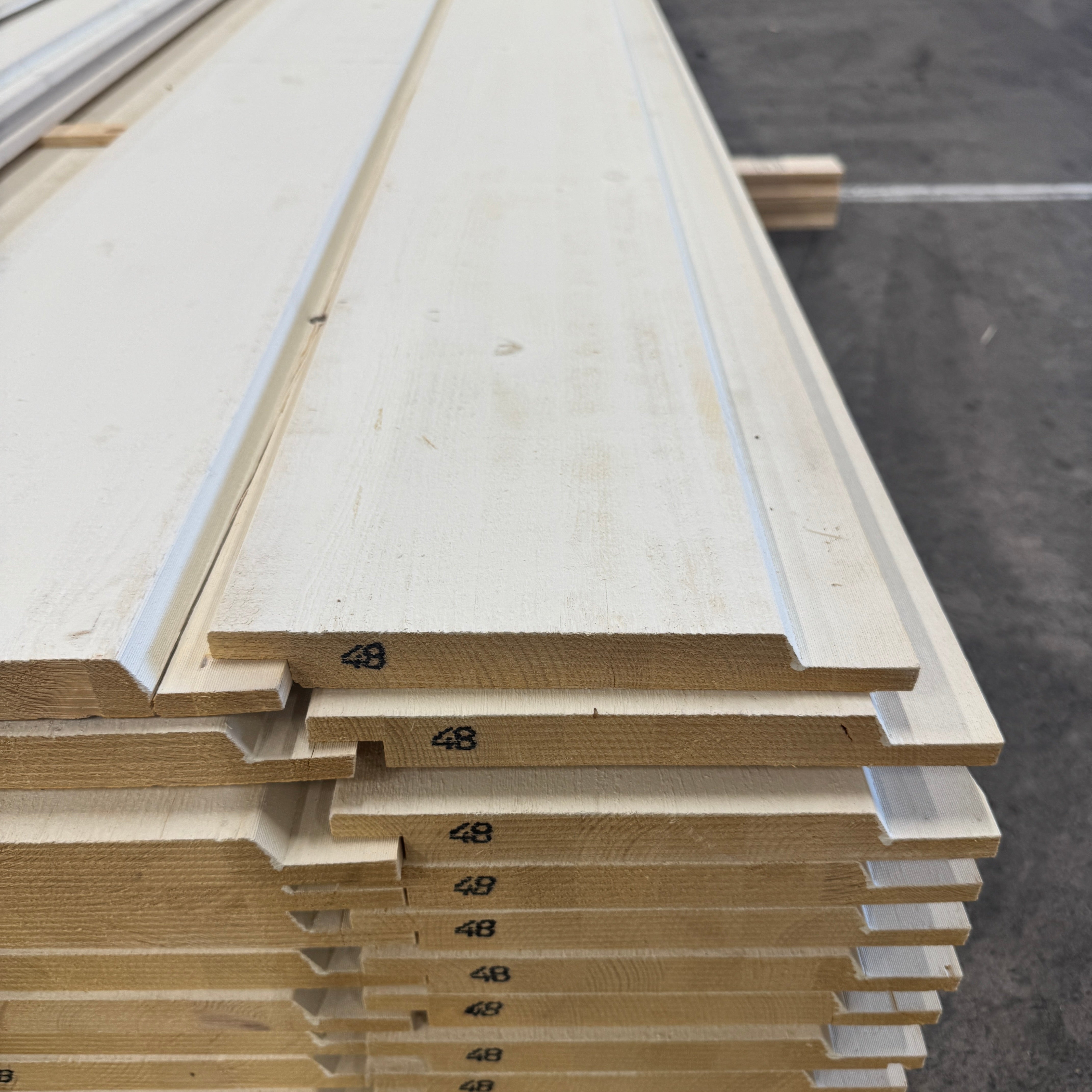 Paket Ytterpanel Limplan Enkelfas 25x225mm – 59 st (4,80 m, gran, grundmålad vit)