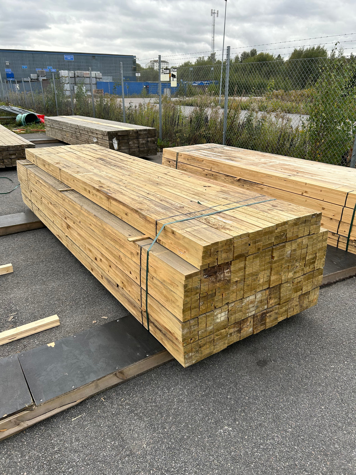 Paket Tryckimpregnerad Läkt 25x48mm 3,60m – (Säljs buntvis om 10st)