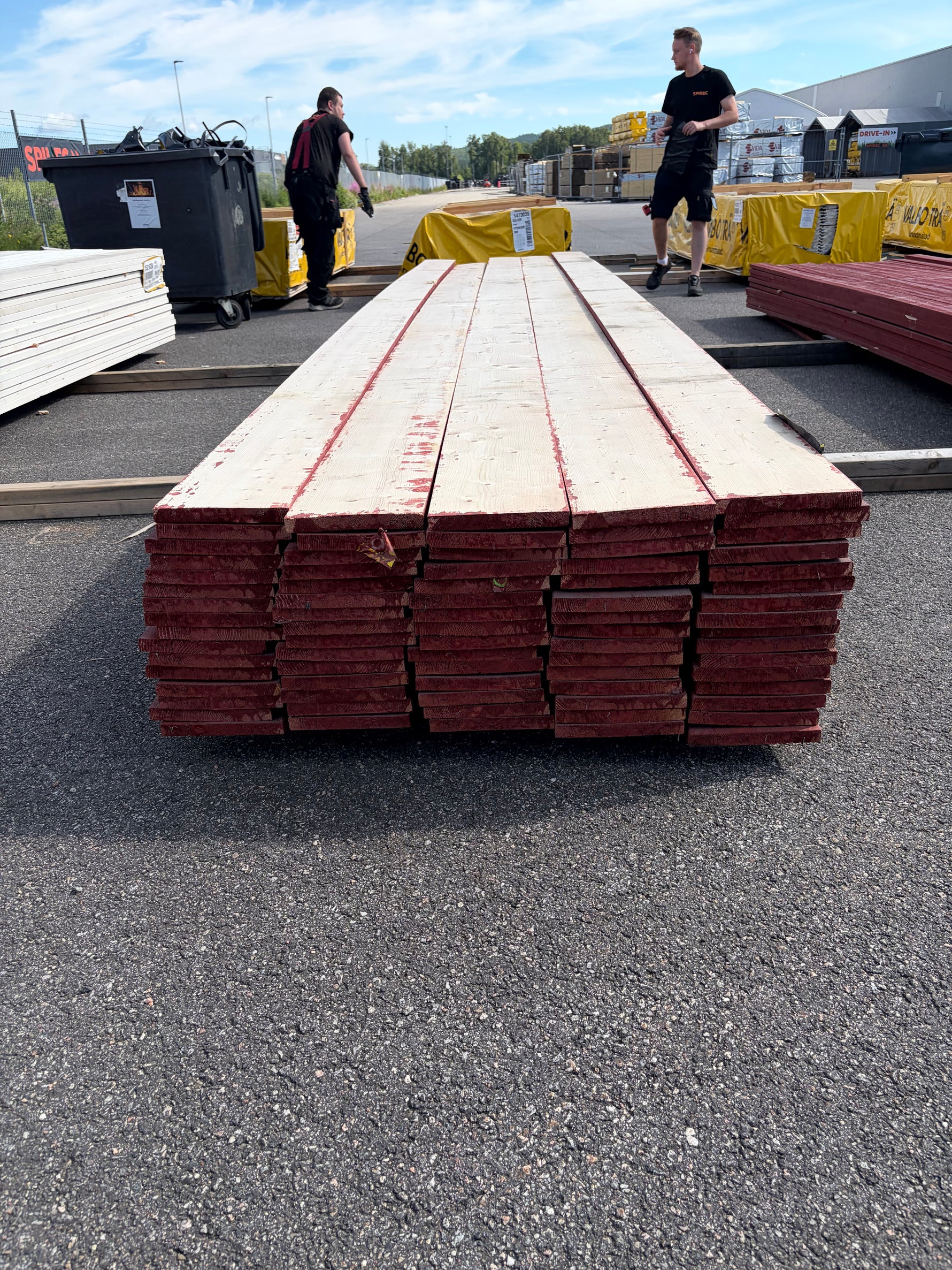 Paket Finsågade Brädor 22x195mm, 77st 5.40m Grundmålad