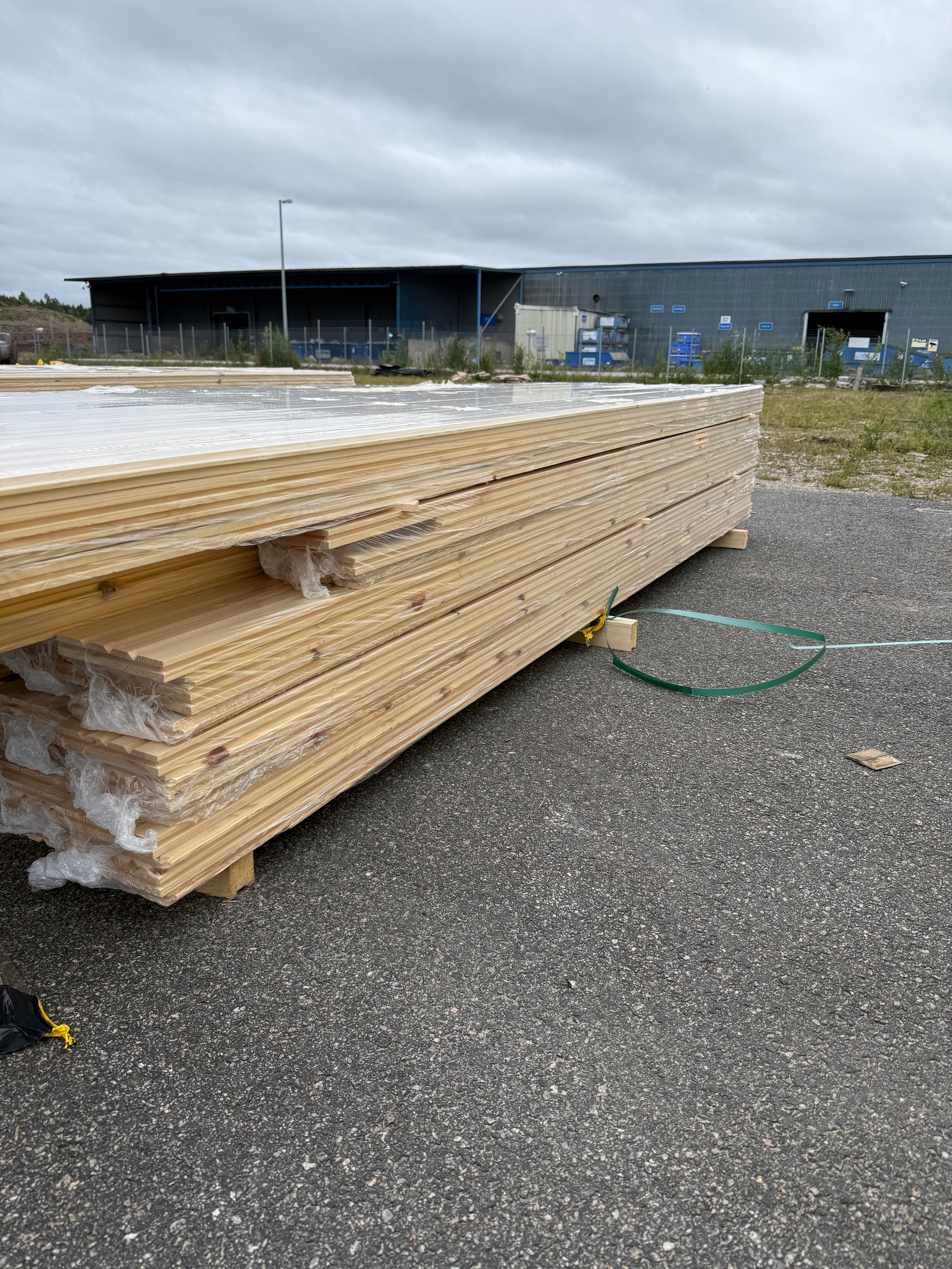 Parti Furugolv Borstad Ekonomi Ljusgrå 25x160 mm – ca 66,05 m²