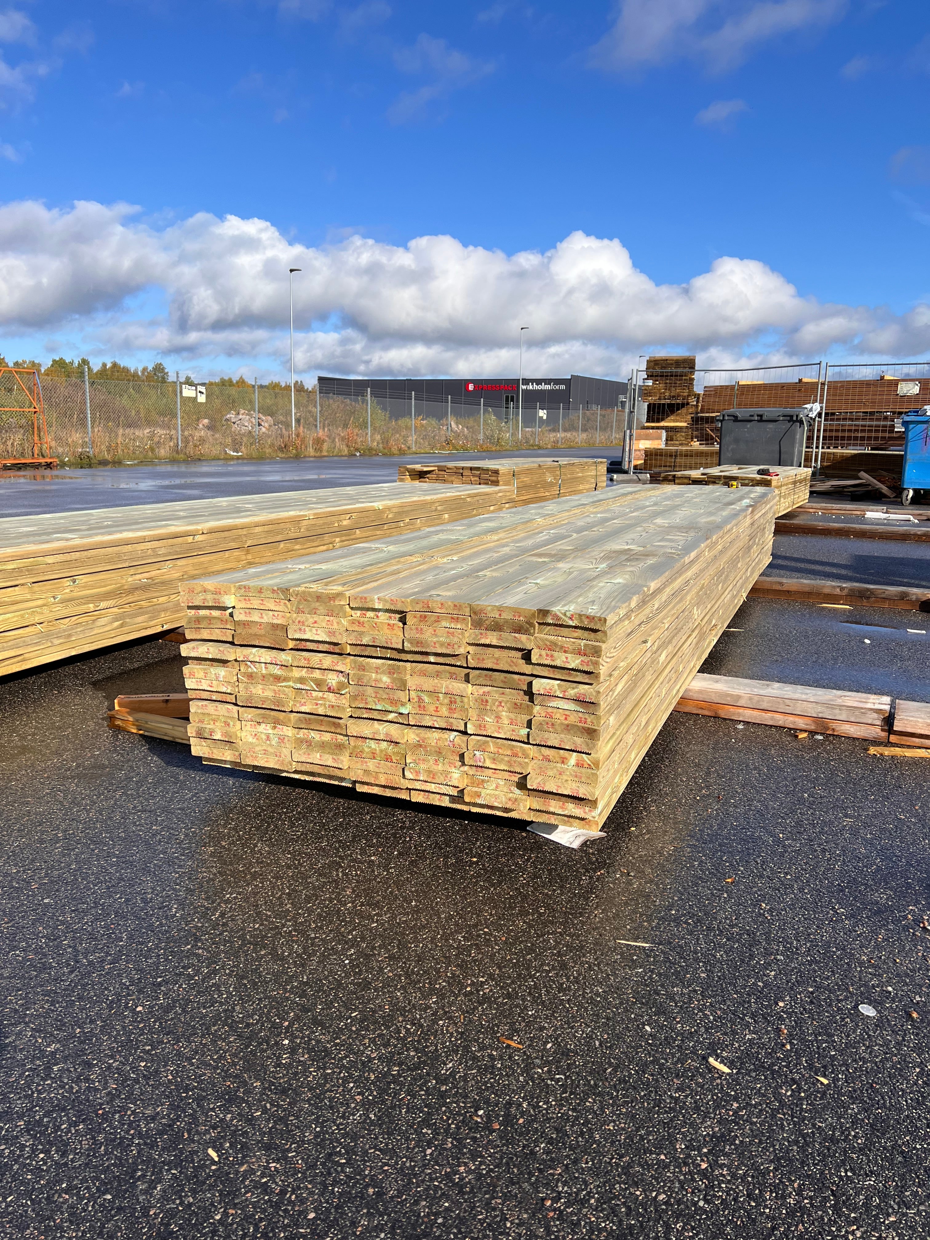 Paket tryckimpregnerad trall 27x145 Rillad 112 st 4.80m (B-sortering)