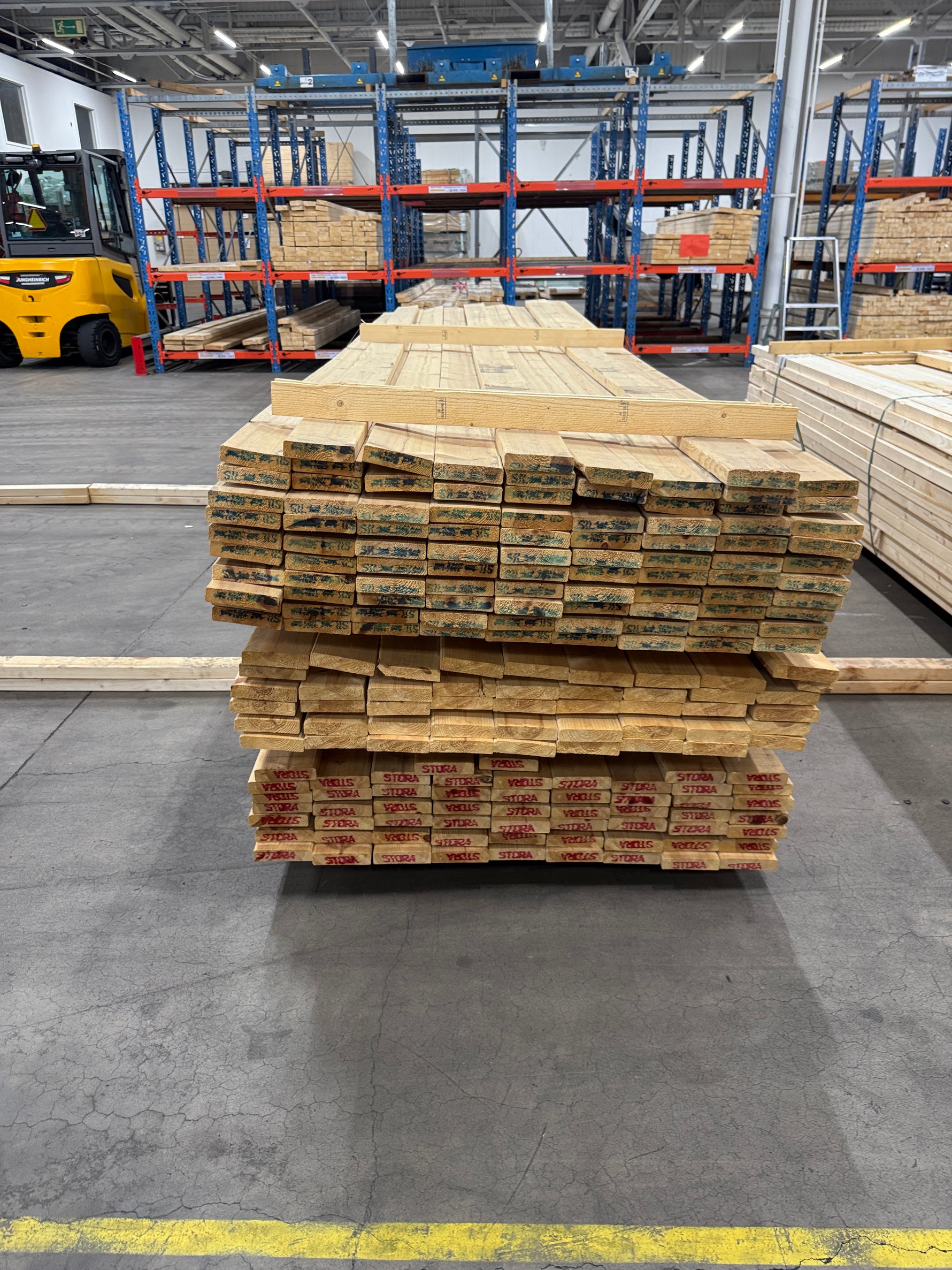 3 paket Trall 28x120mm 4,20m – 200 st Felhyvlad