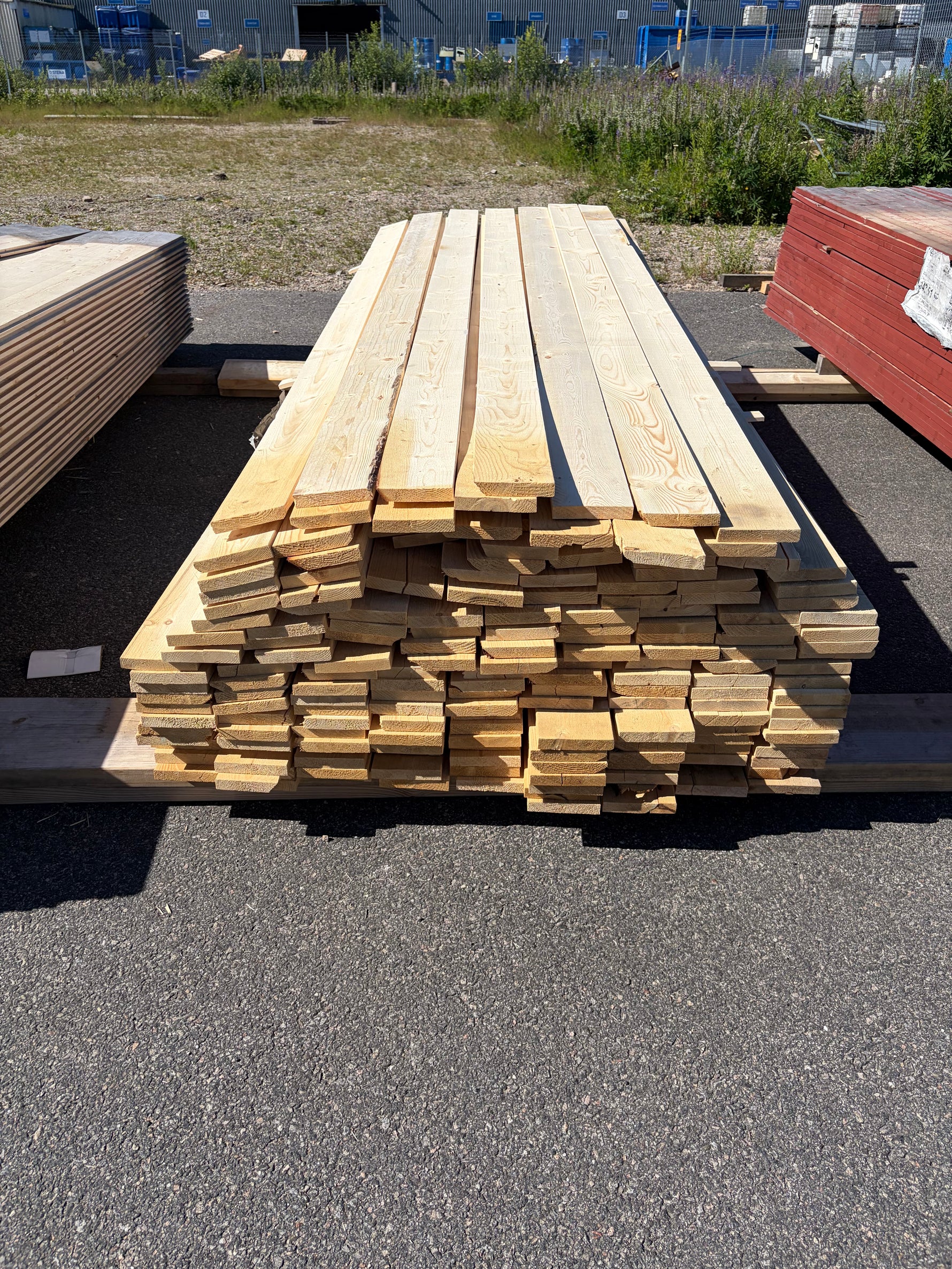 Paket Finsågade Brädor 22x120mm ca 150st- 3.00m Andra sortering