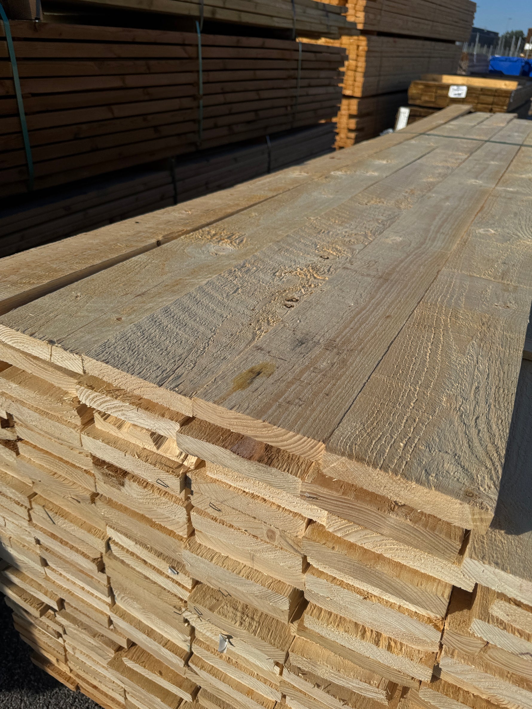 Paket Råsågade Brädor 22×125mm 277st (2.40-3.90m)